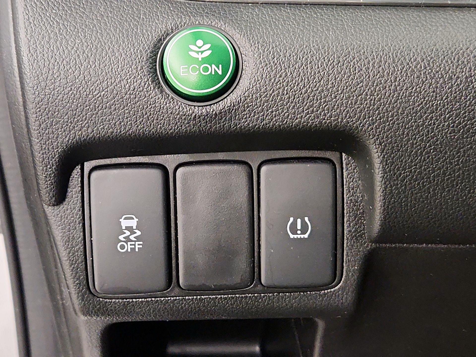Thumbnail: 2015 Honda CR-V - 13