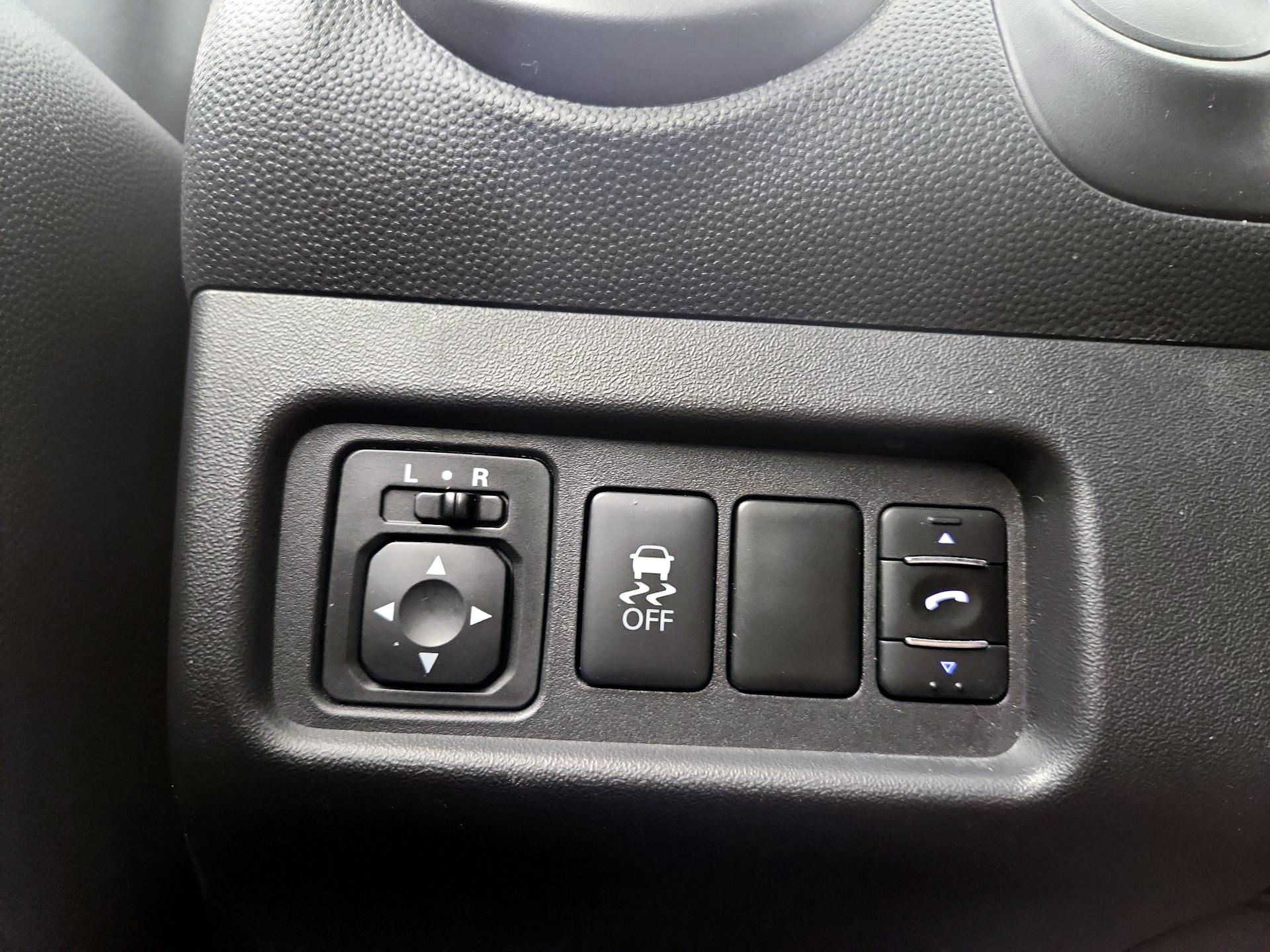 Thumbnail: 2017 Mitsubishi Mirage - 13
