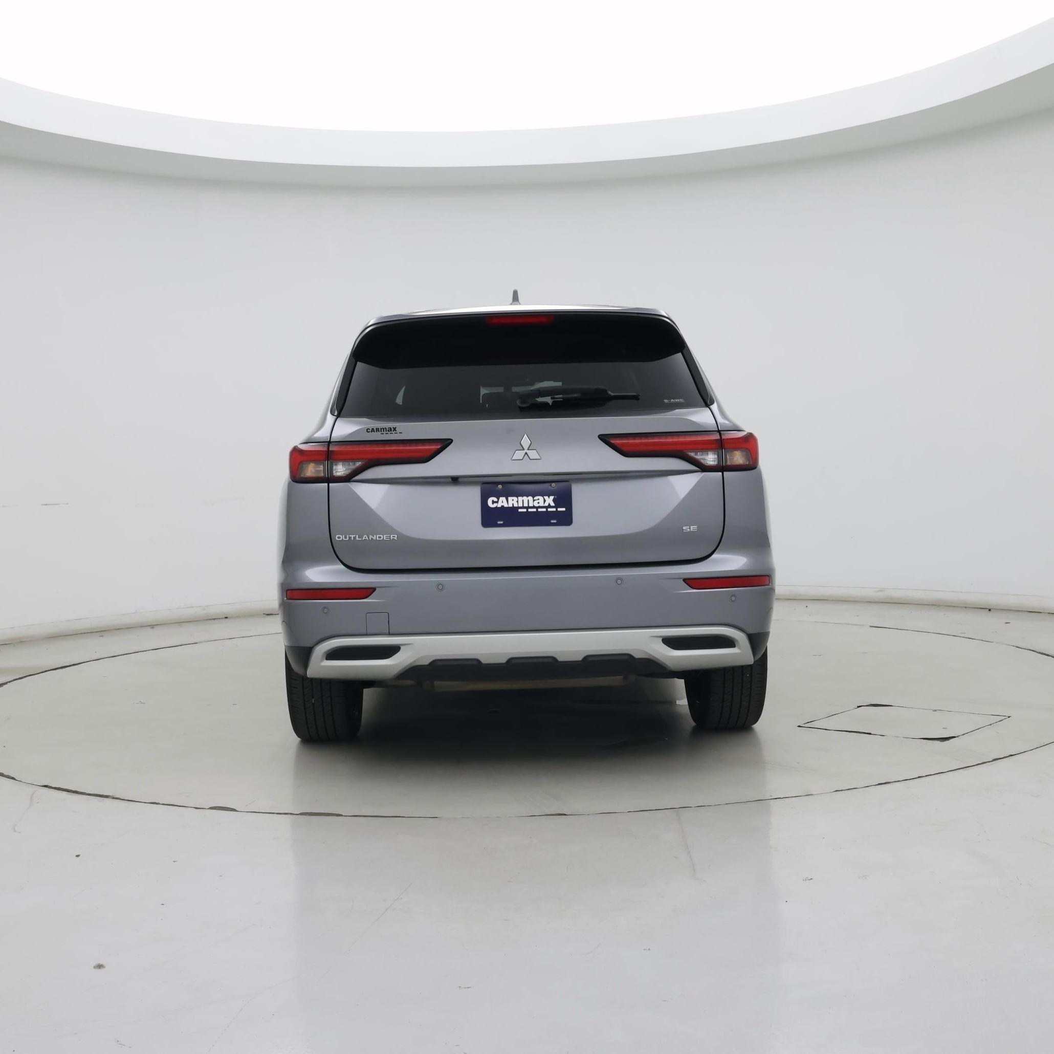 Thumbnail: 2023 Mitsubishi Outlander - 6