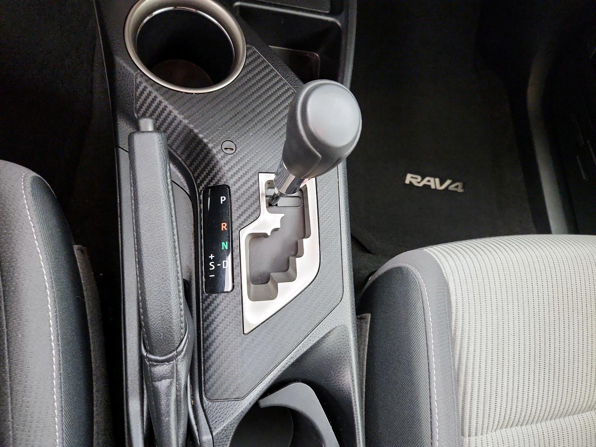 Thumbnail: 2015 Toyota RAV4 - 17