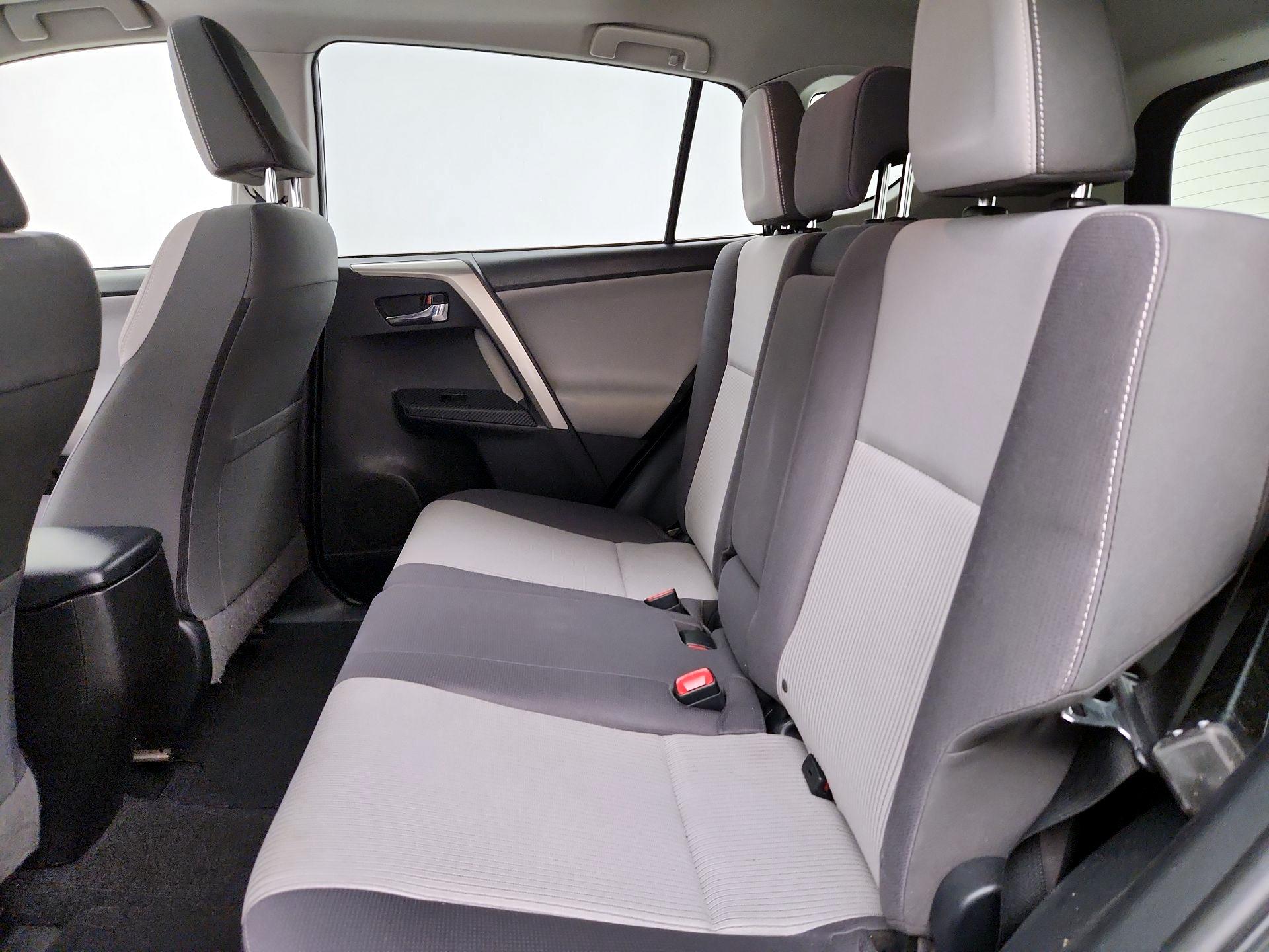 Thumbnail: 2015 Toyota RAV4 - 20