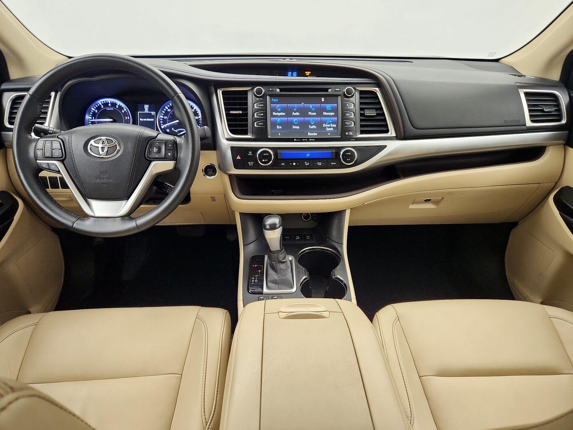 Thumbnail: 2016 Toyota Highlander - 9