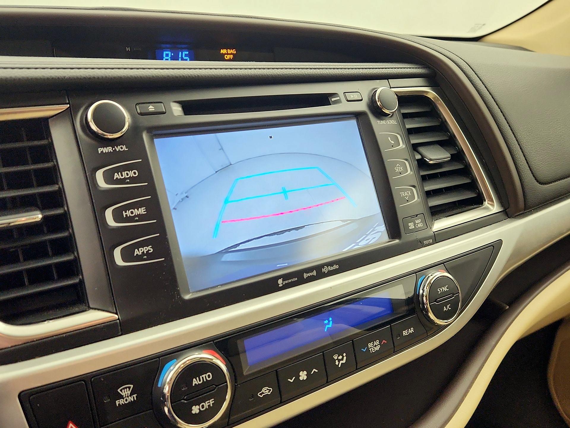 Thumbnail: 2016 Toyota Highlander - 14