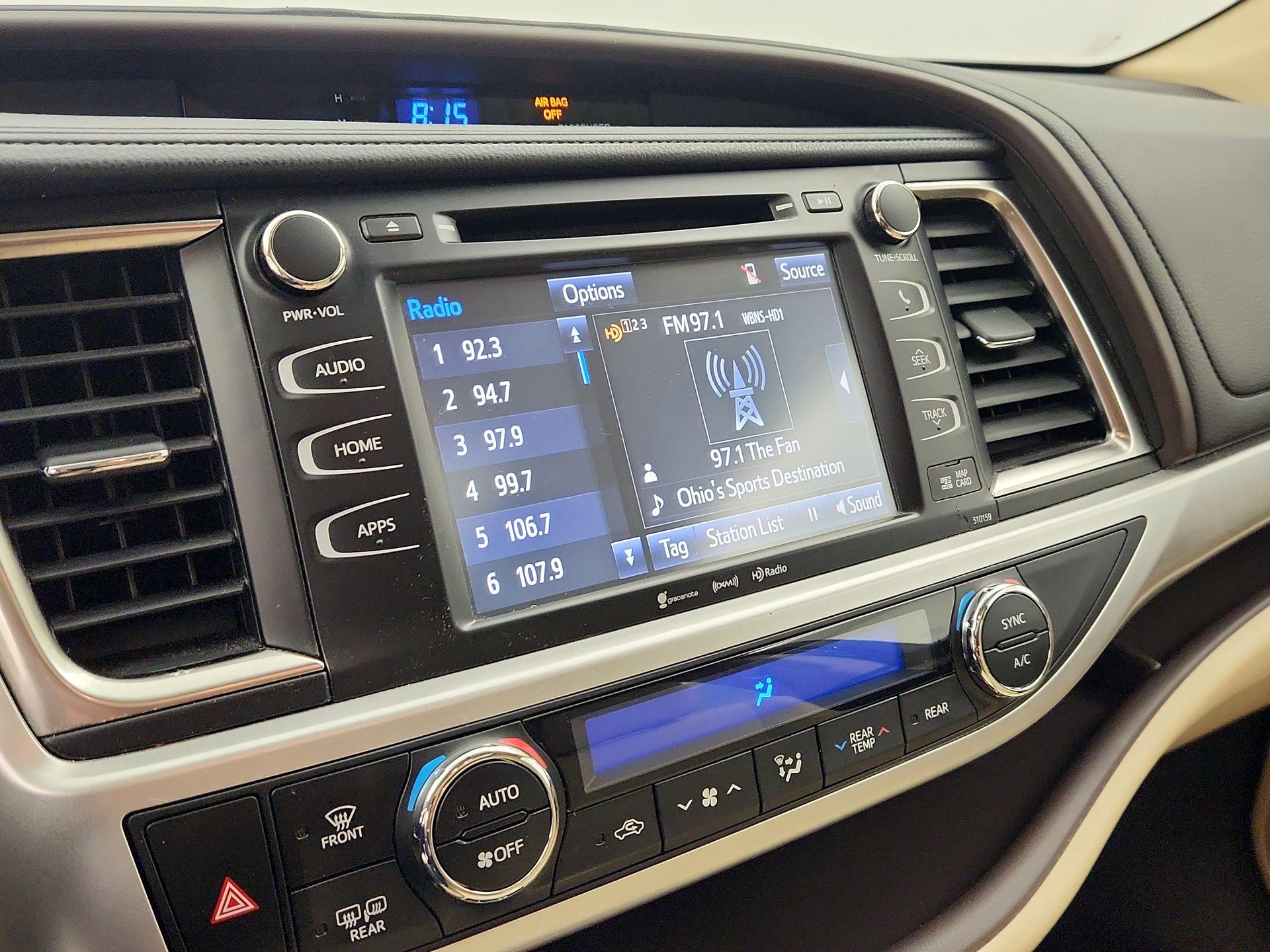 Thumbnail: 2016 Toyota Highlander - 15