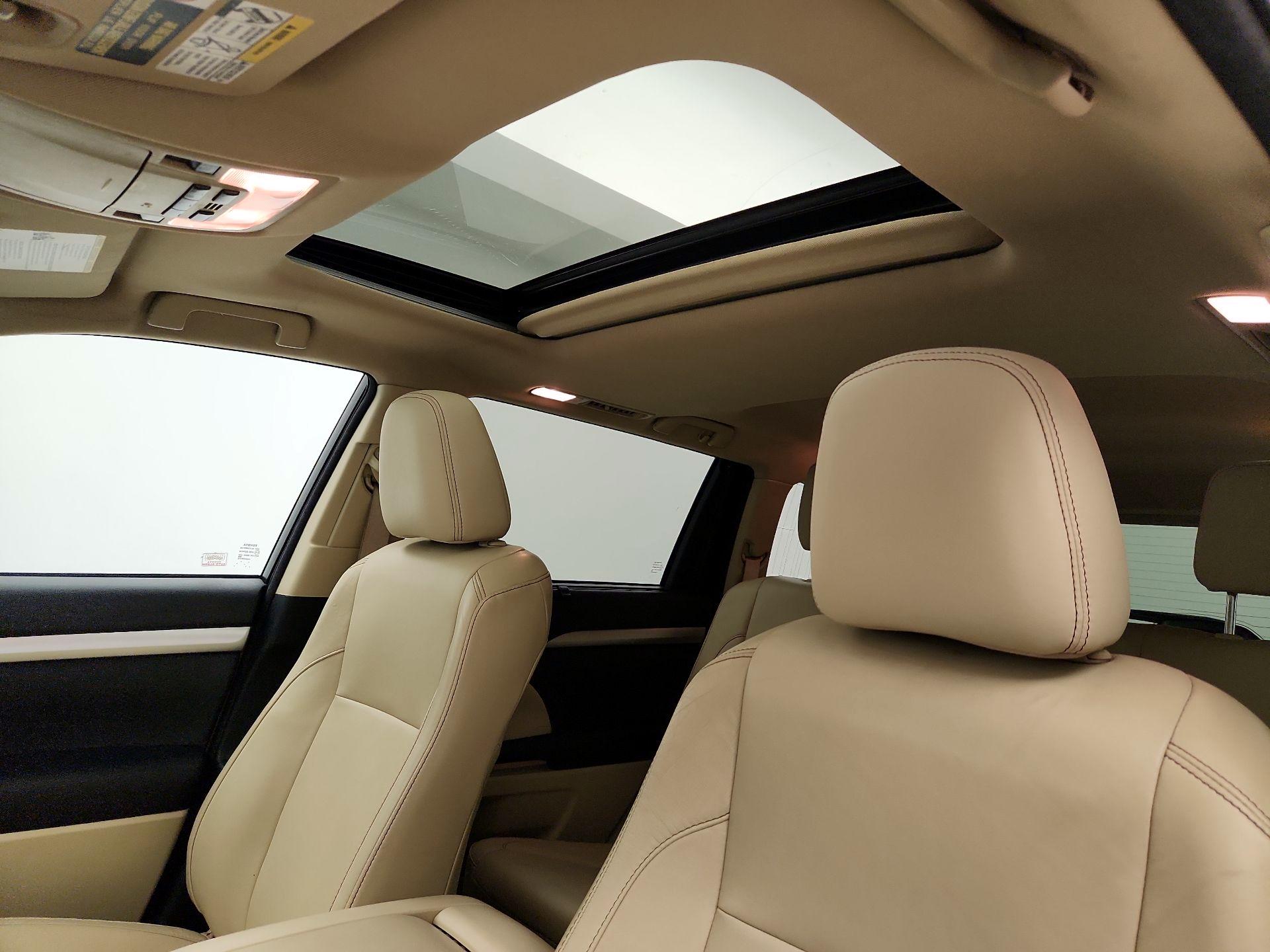 Thumbnail: 2016 Toyota Highlander - 19
