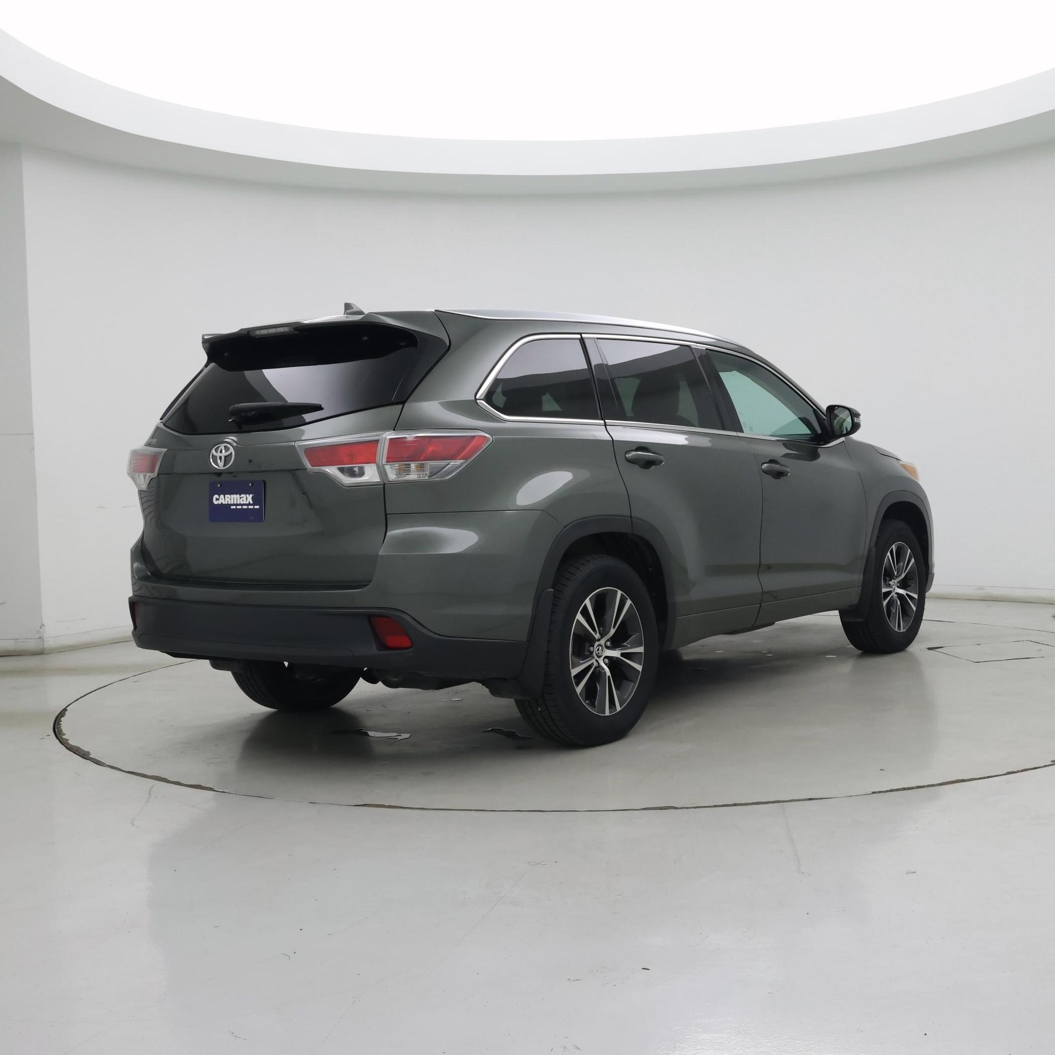 Thumbnail: 2016 Toyota Highlander - 8