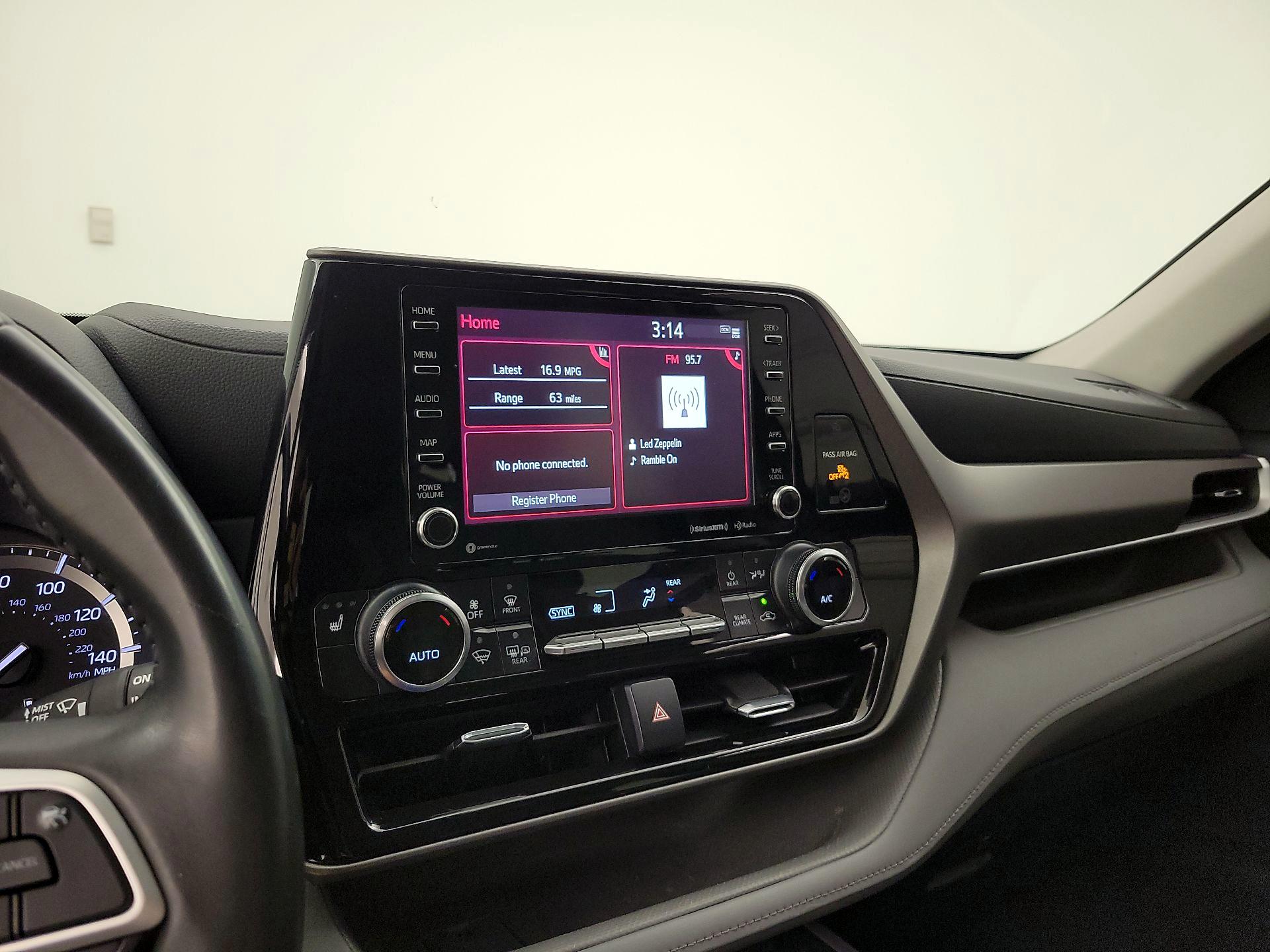 Thumbnail: 2022 Toyota Highlander - 14