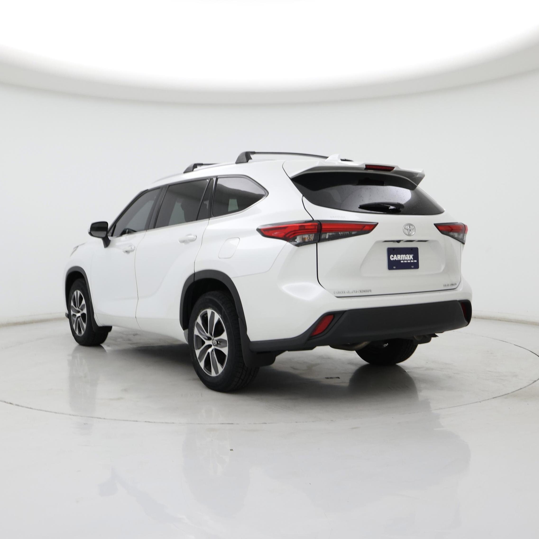 Thumbnail: 2022 Toyota Highlander - 2