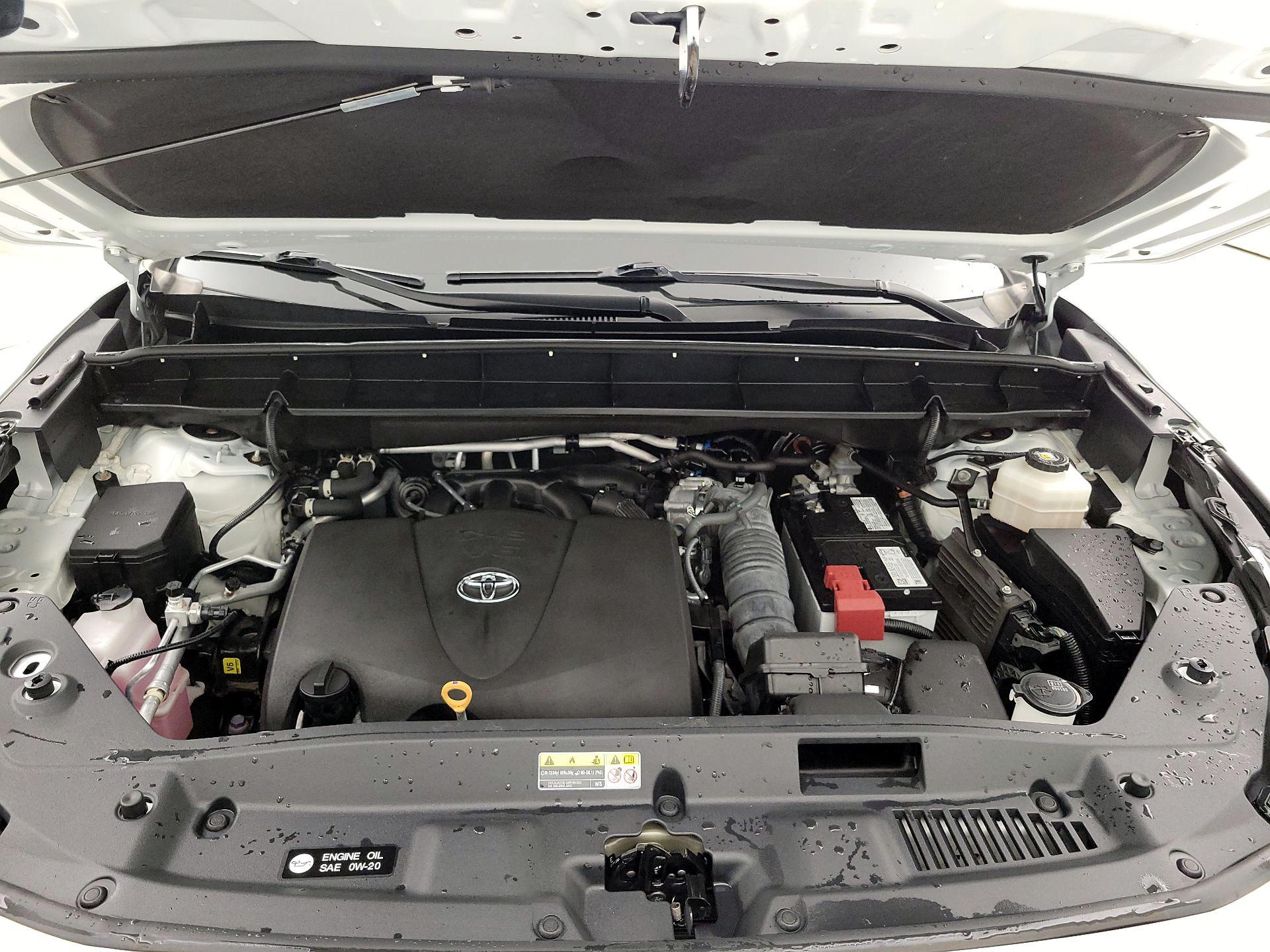 Thumbnail: 2022 Toyota Highlander - 19