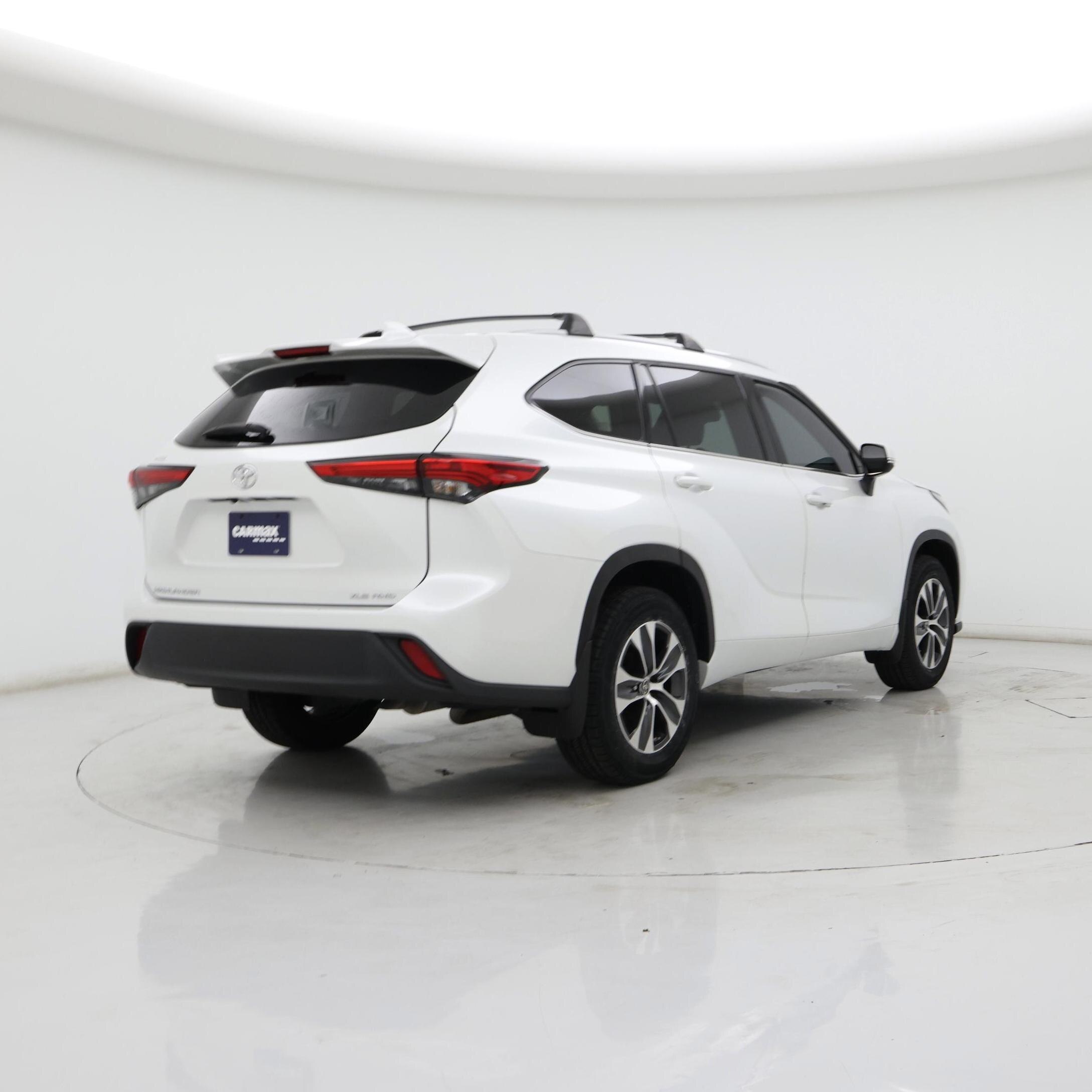Thumbnail: 2022 Toyota Highlander - 8