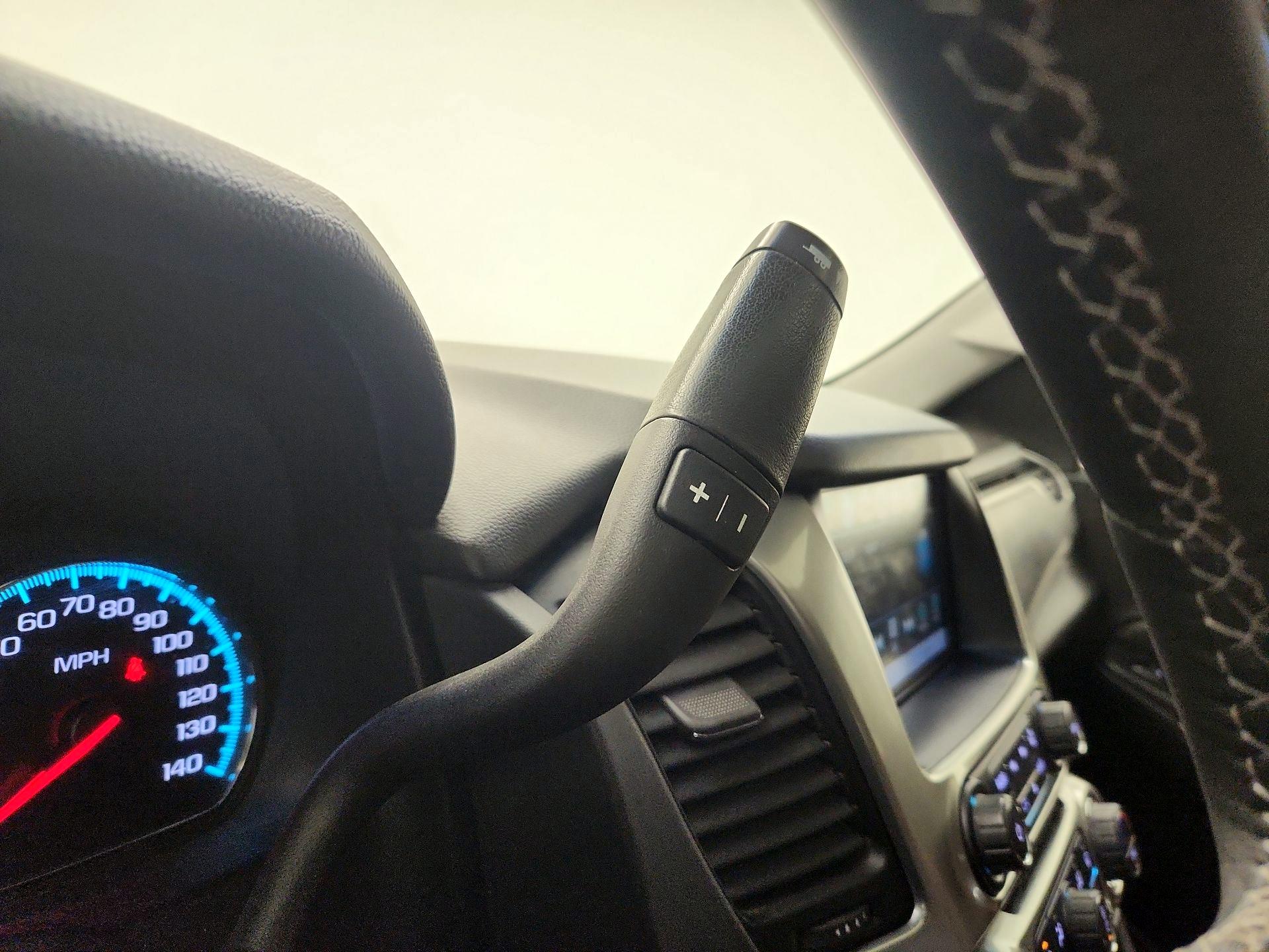 Thumbnail: 2019 Chevrolet Tahoe - 18