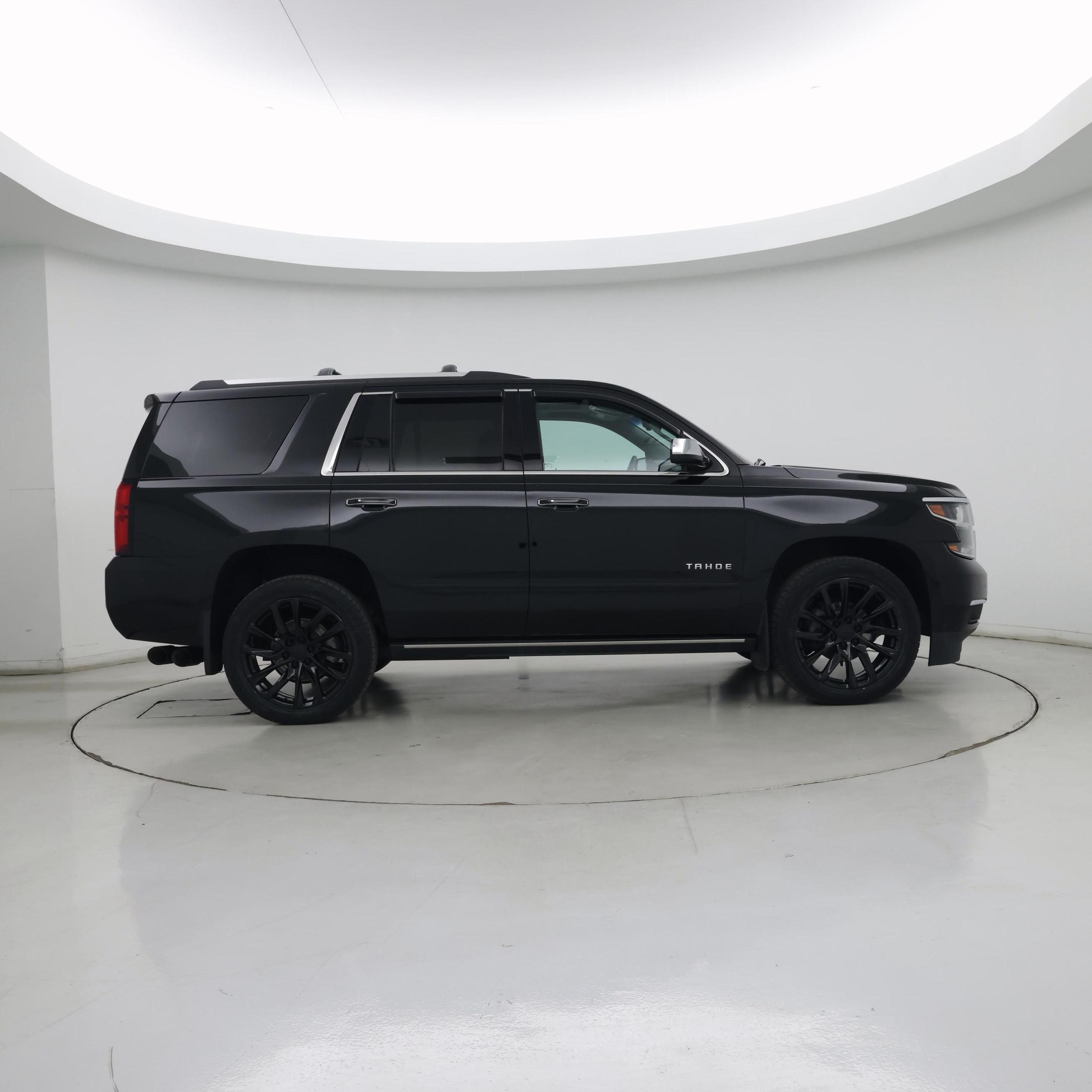 Thumbnail: 2019 Chevrolet Tahoe - 7