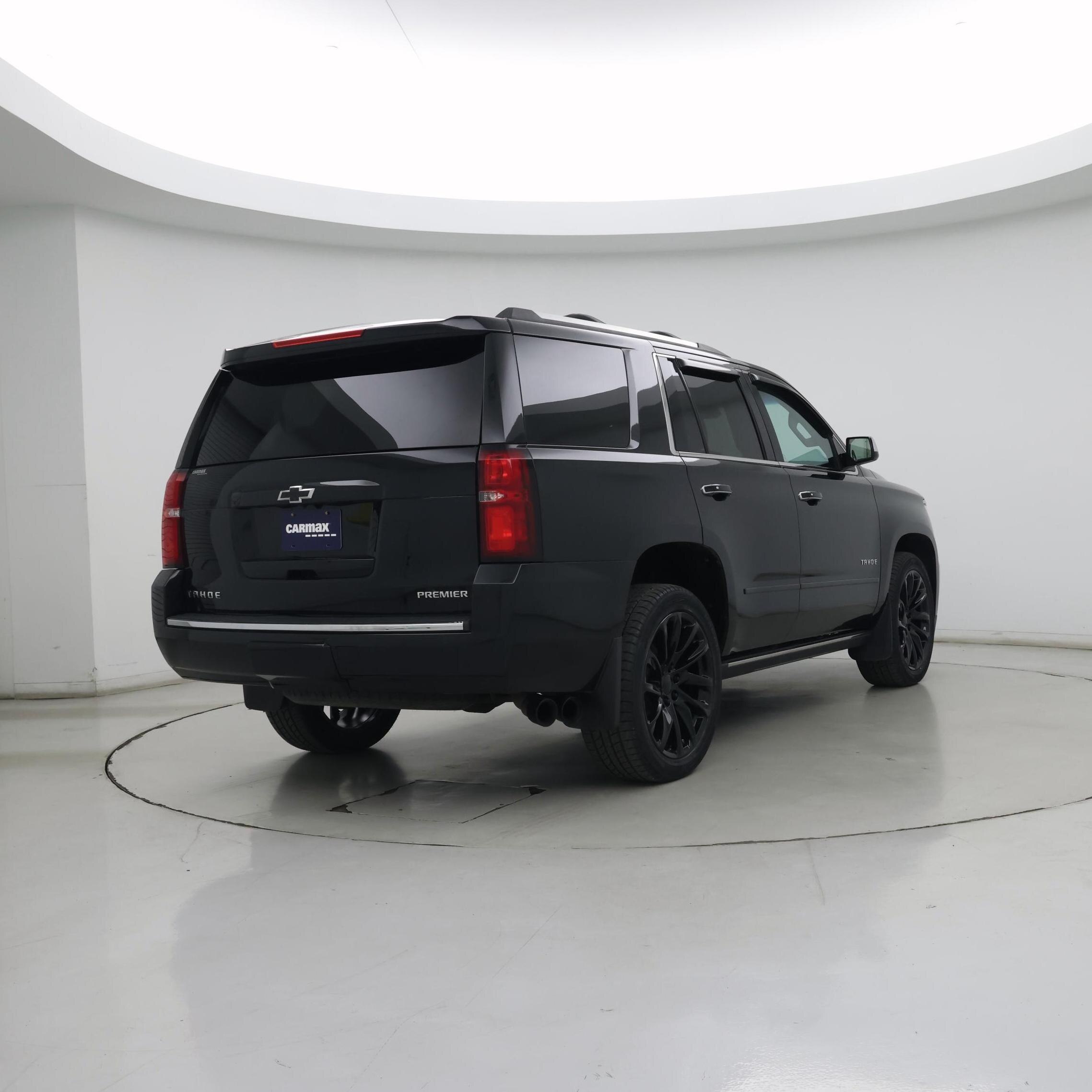 Thumbnail: 2019 Chevrolet Tahoe - 8