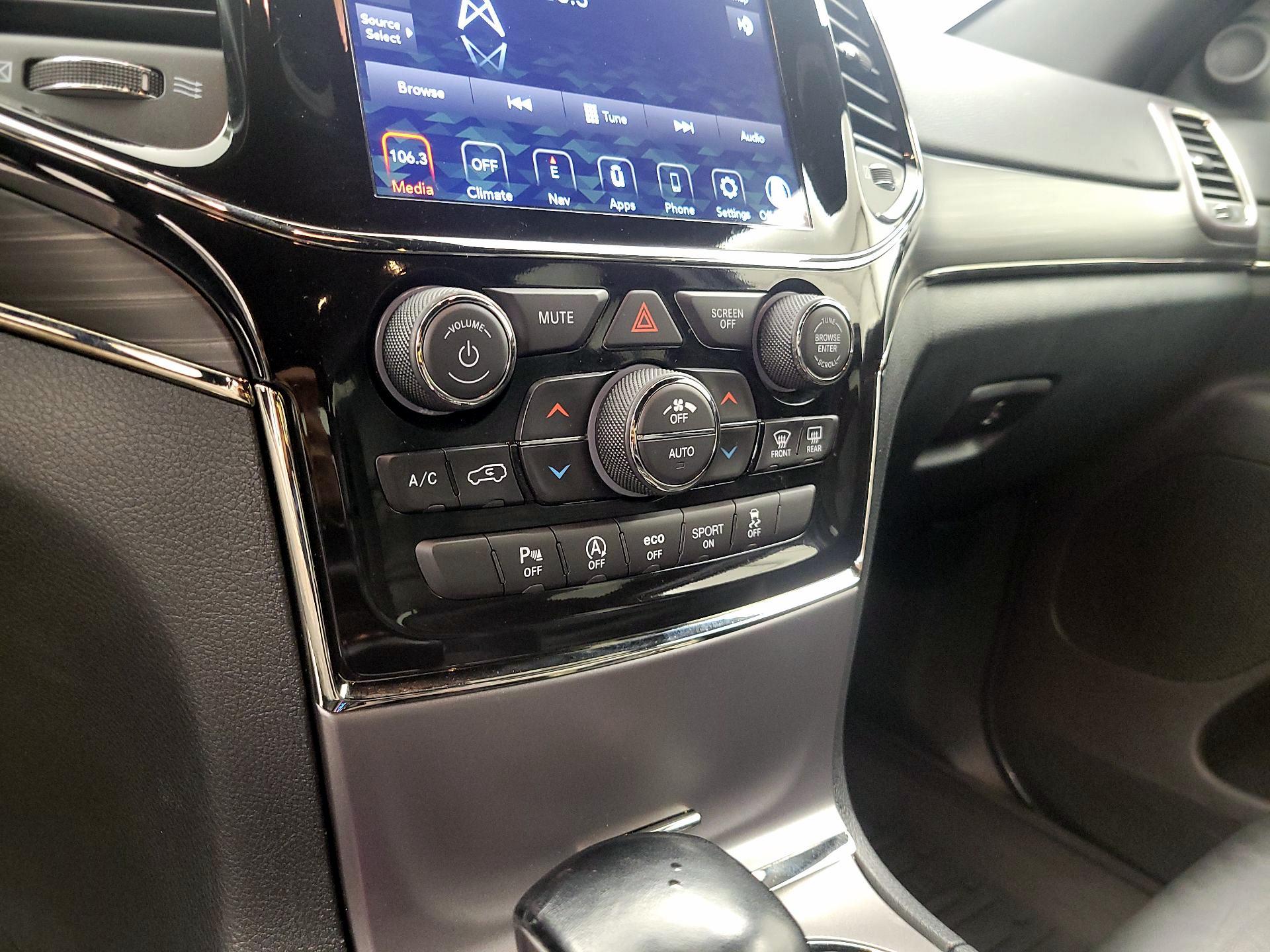 Thumbnail: 2021 Jeep Grand Cherokee - 14
