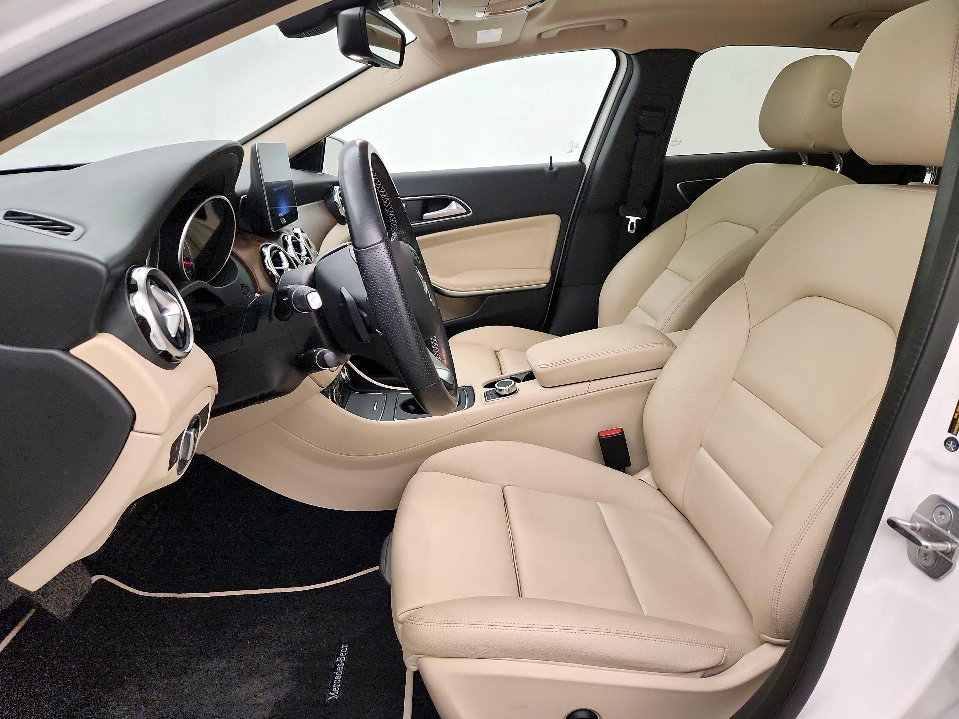 Thumbnail: 2019 Mercedes-Benz GLA - 11