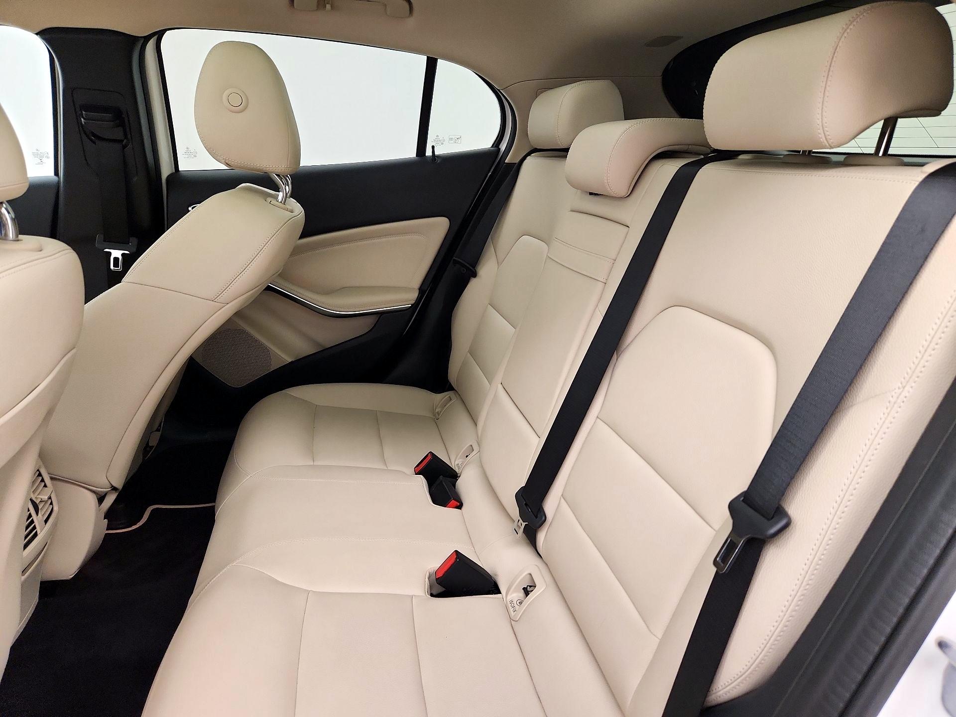 Thumbnail: 2019 Mercedes-Benz GLA - 20