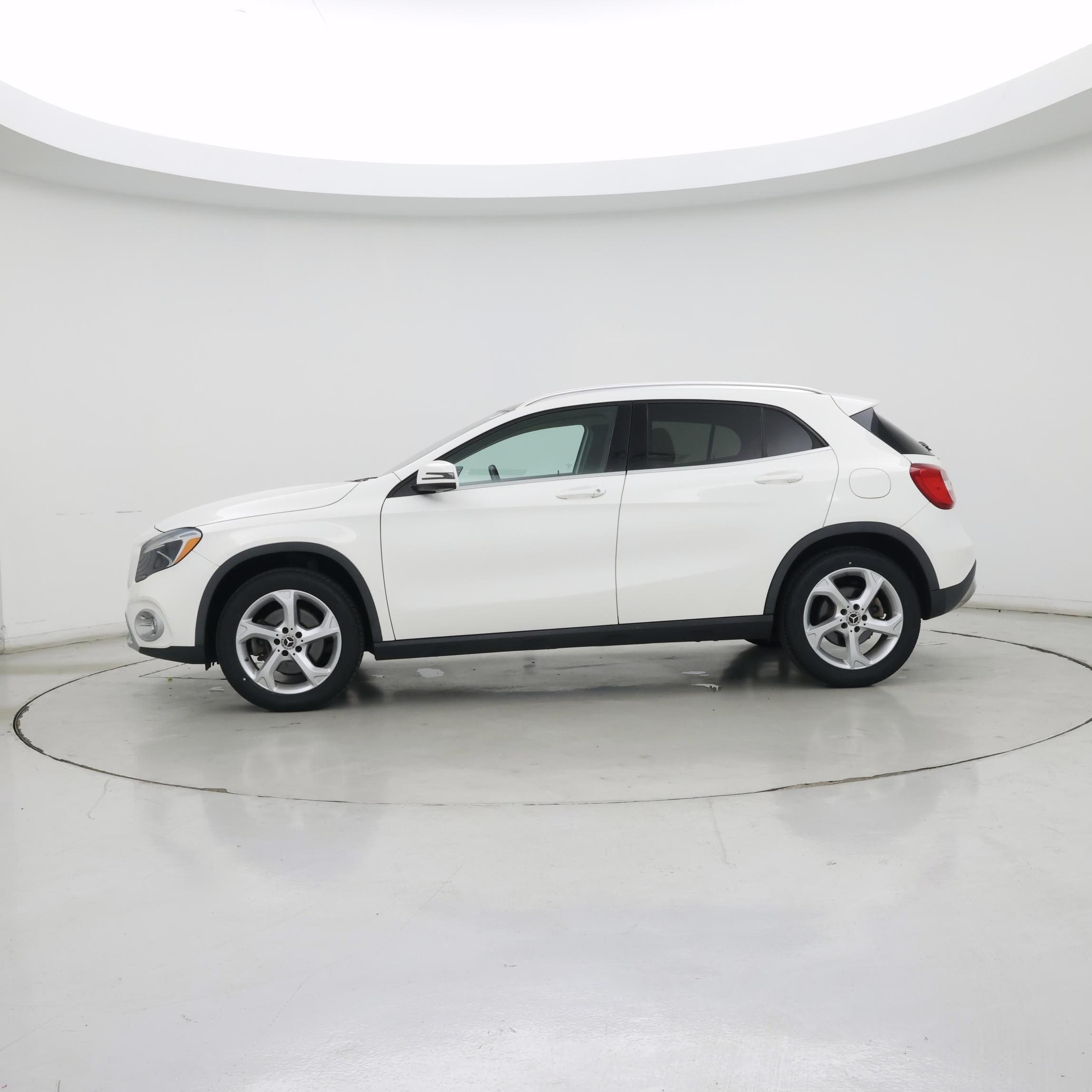 Thumbnail: 2019 Mercedes-Benz GLA - 3