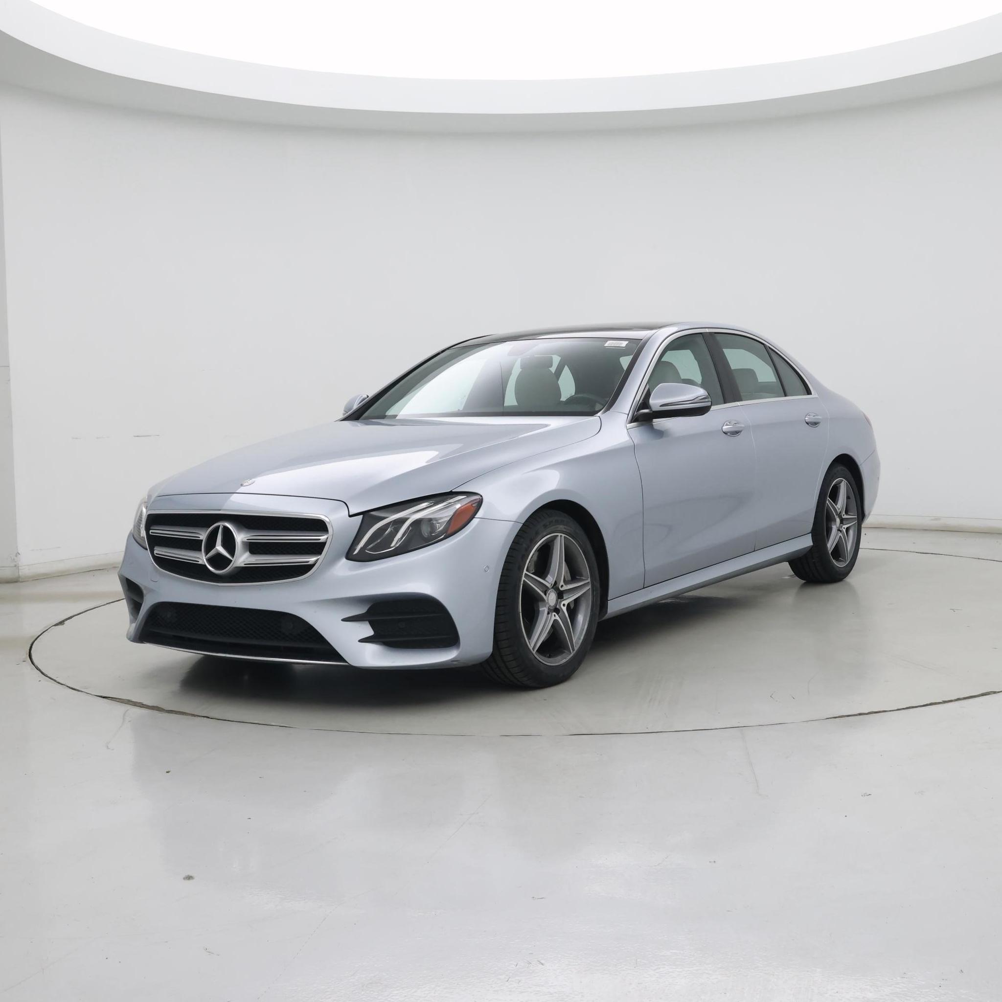 Thumbnail: 2017 Mercedes-Benz E-Class - 4