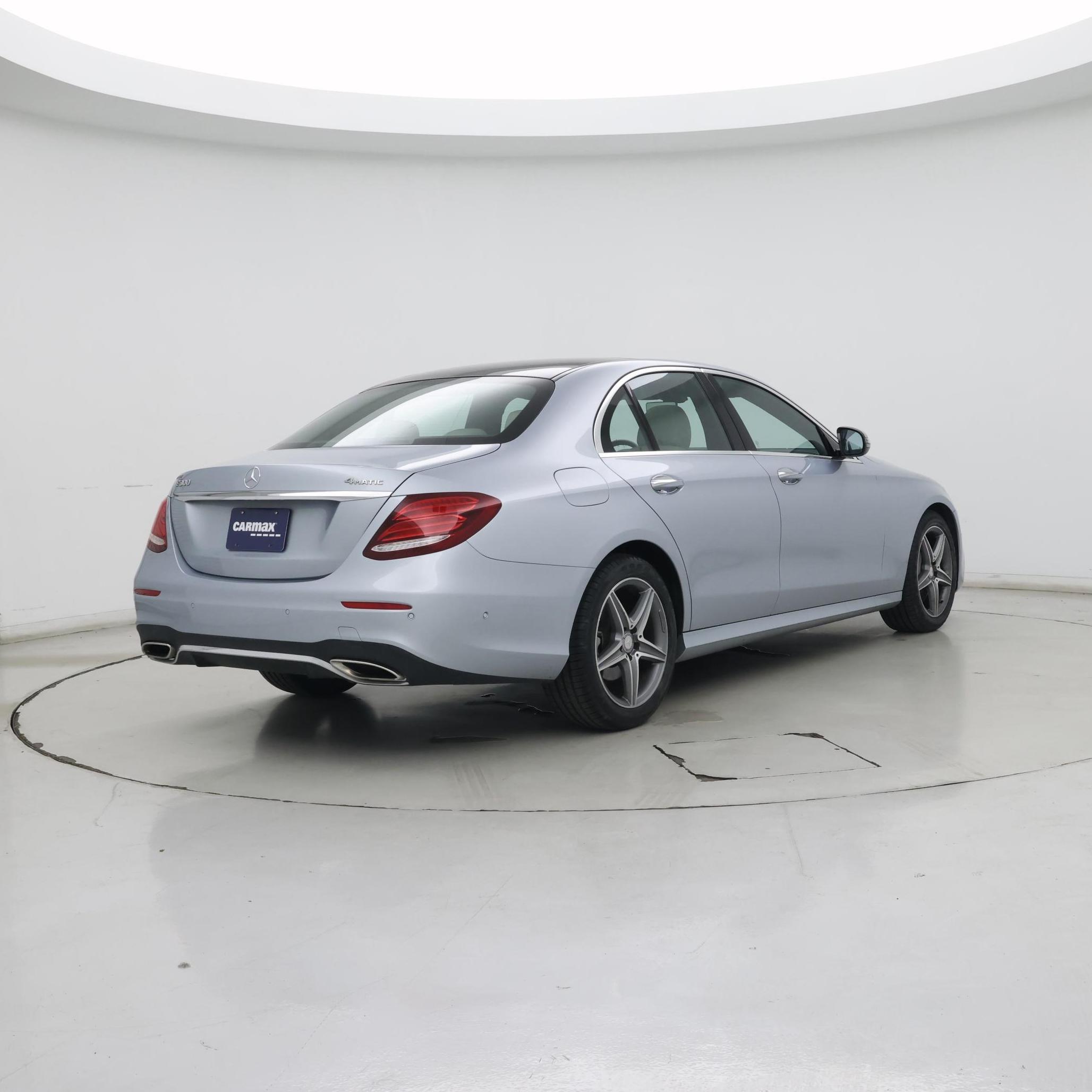 Thumbnail: 2017 Mercedes-Benz E-Class - 8