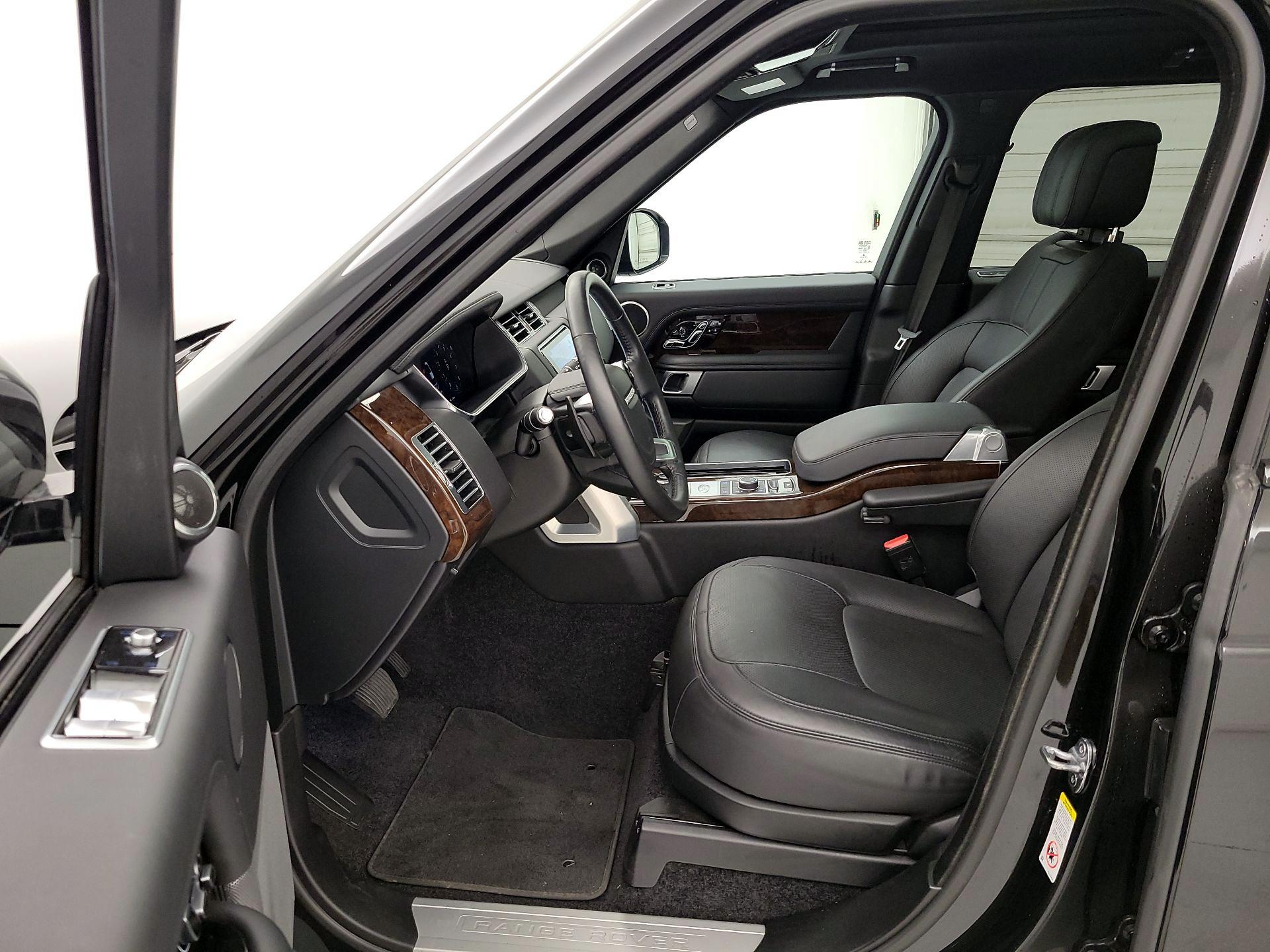 Thumbnail: 2020 Land Rover Range Rover - 11