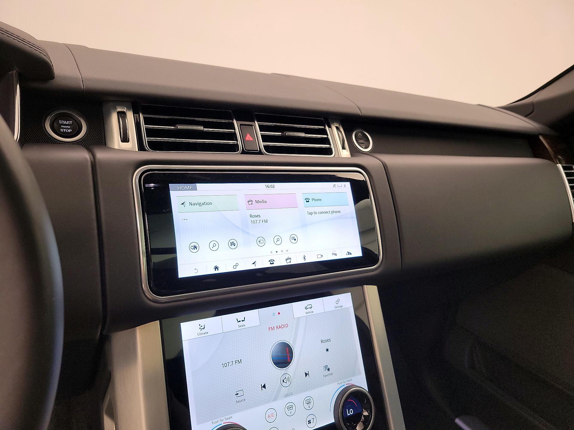 Thumbnail: 2020 Land Rover Range Rover - 14