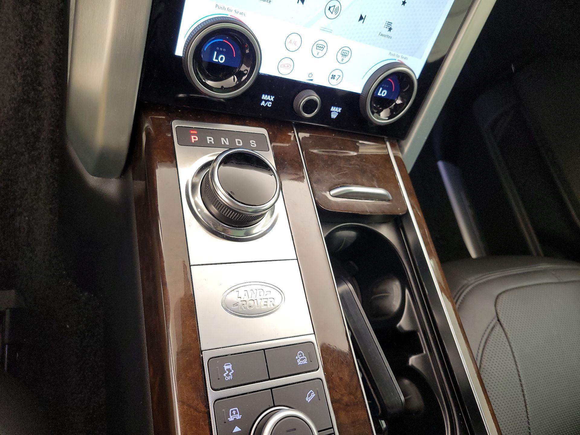 Thumbnail: 2020 Land Rover Range Rover - 16