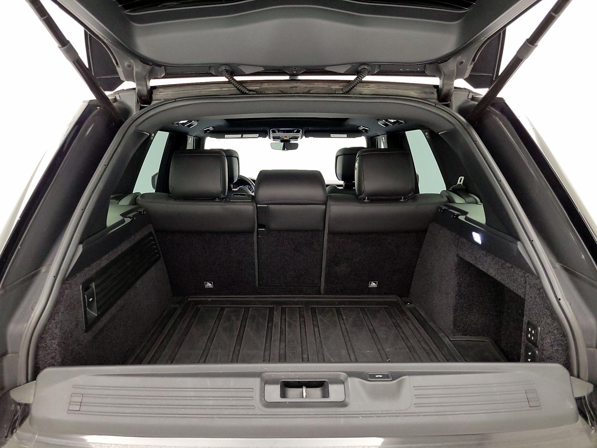 Thumbnail: 2020 Land Rover Range Rover - 18