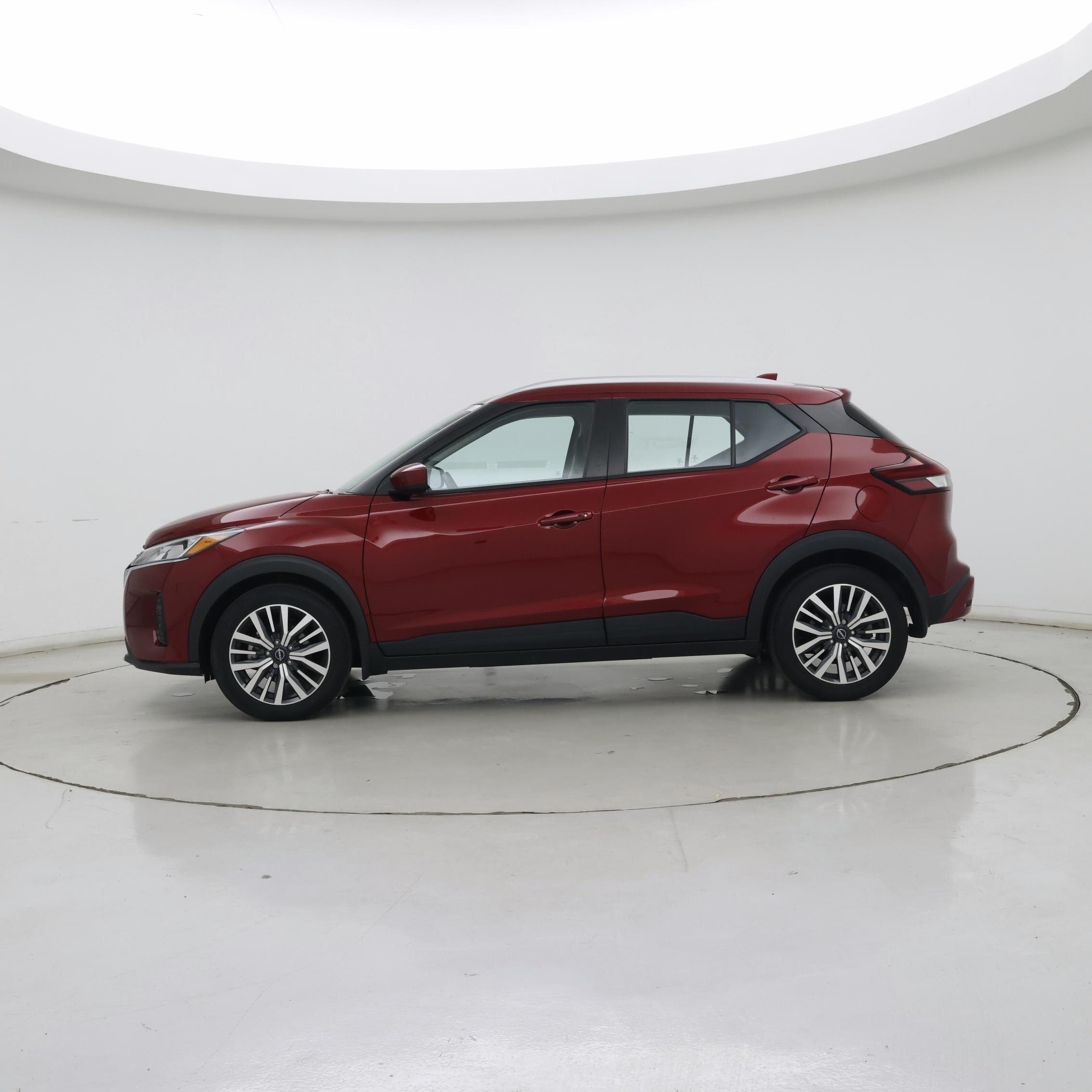 Thumbnail: 2023 Nissan Kicks - 3