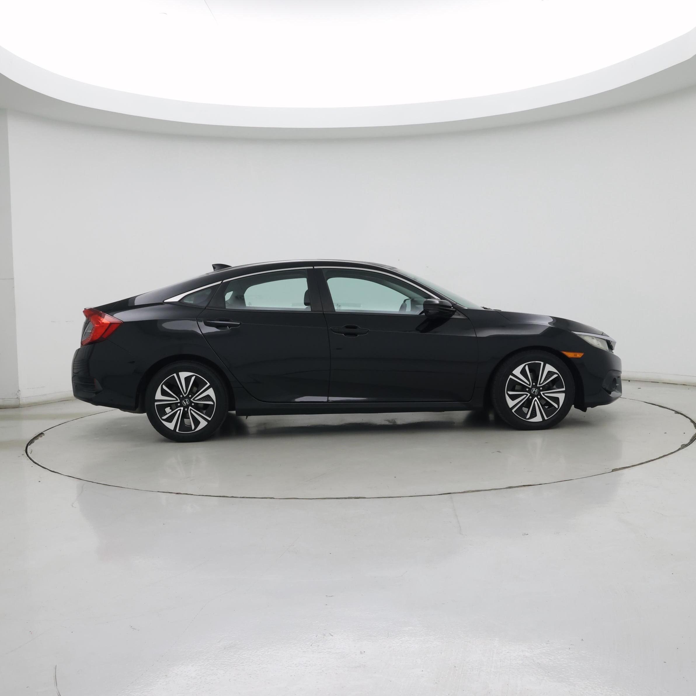 Thumbnail: 2016 Honda Civic - 7