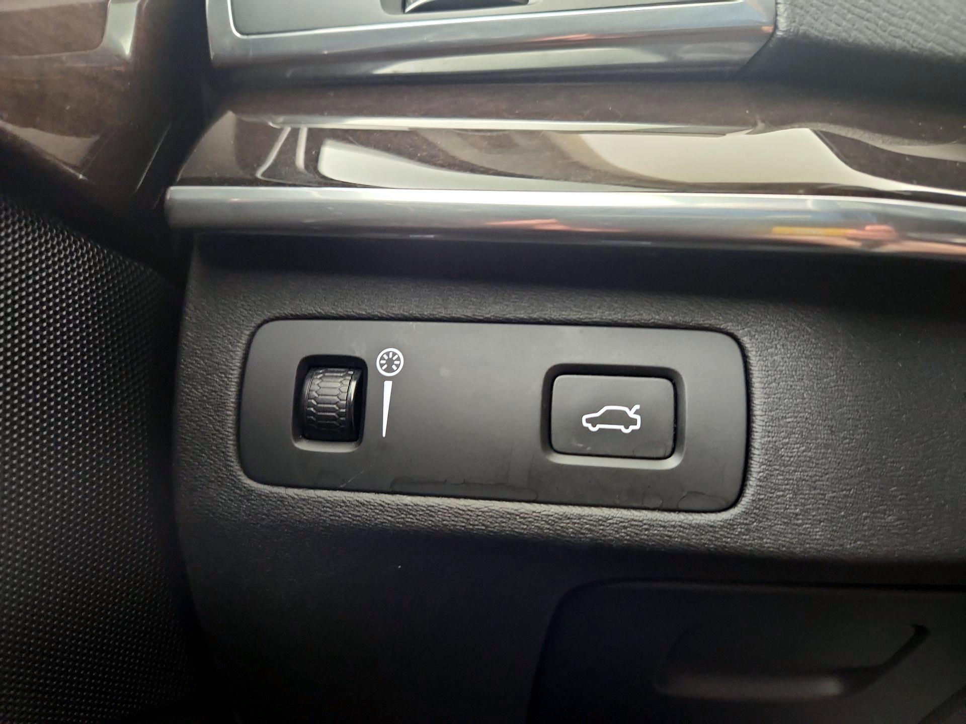 Thumbnail: 2019 Volvo XC90 - 13