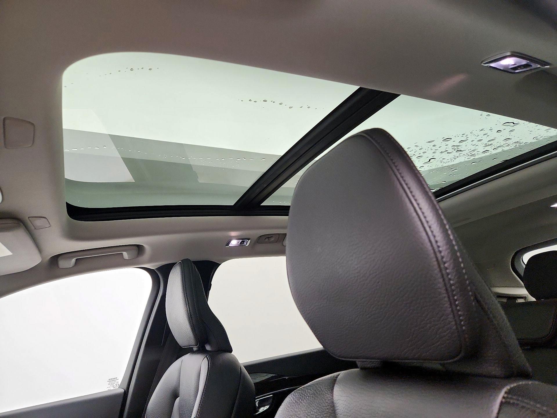 Thumbnail: 2019 Volvo XC90 - 20