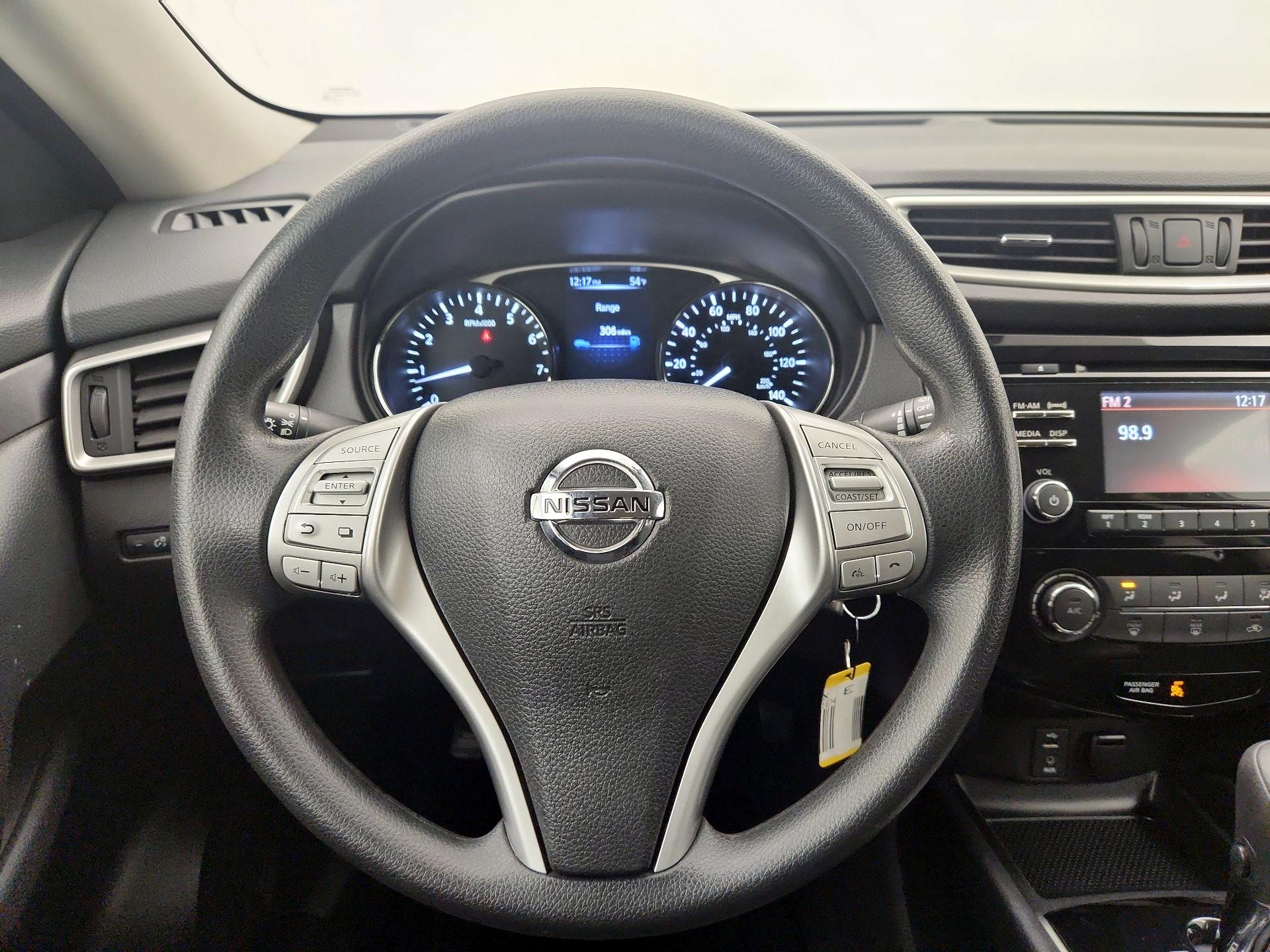 Thumbnail: 2016 Nissan Rogue - 10