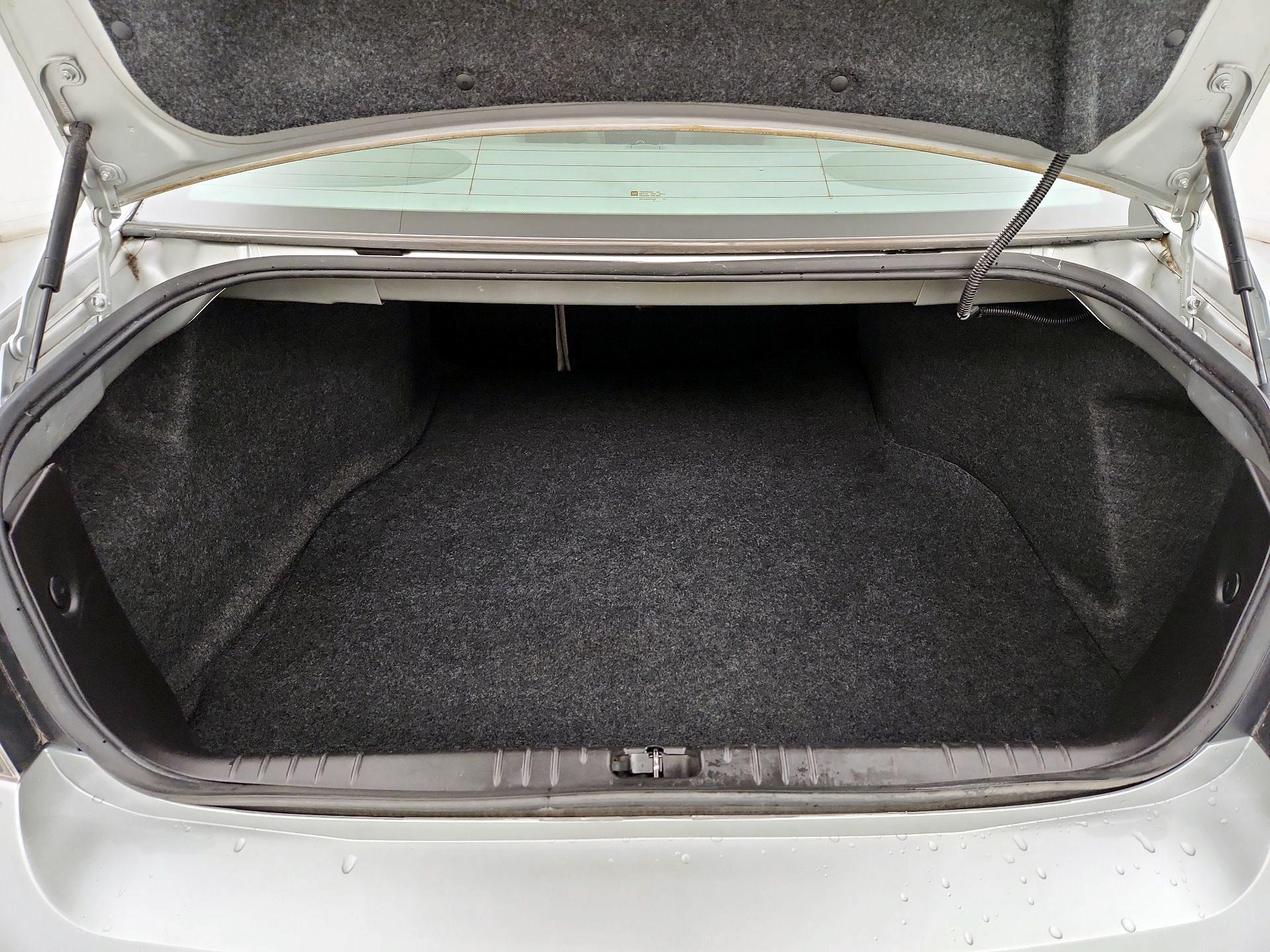 Thumbnail: 2015 Chevrolet Impala - 20