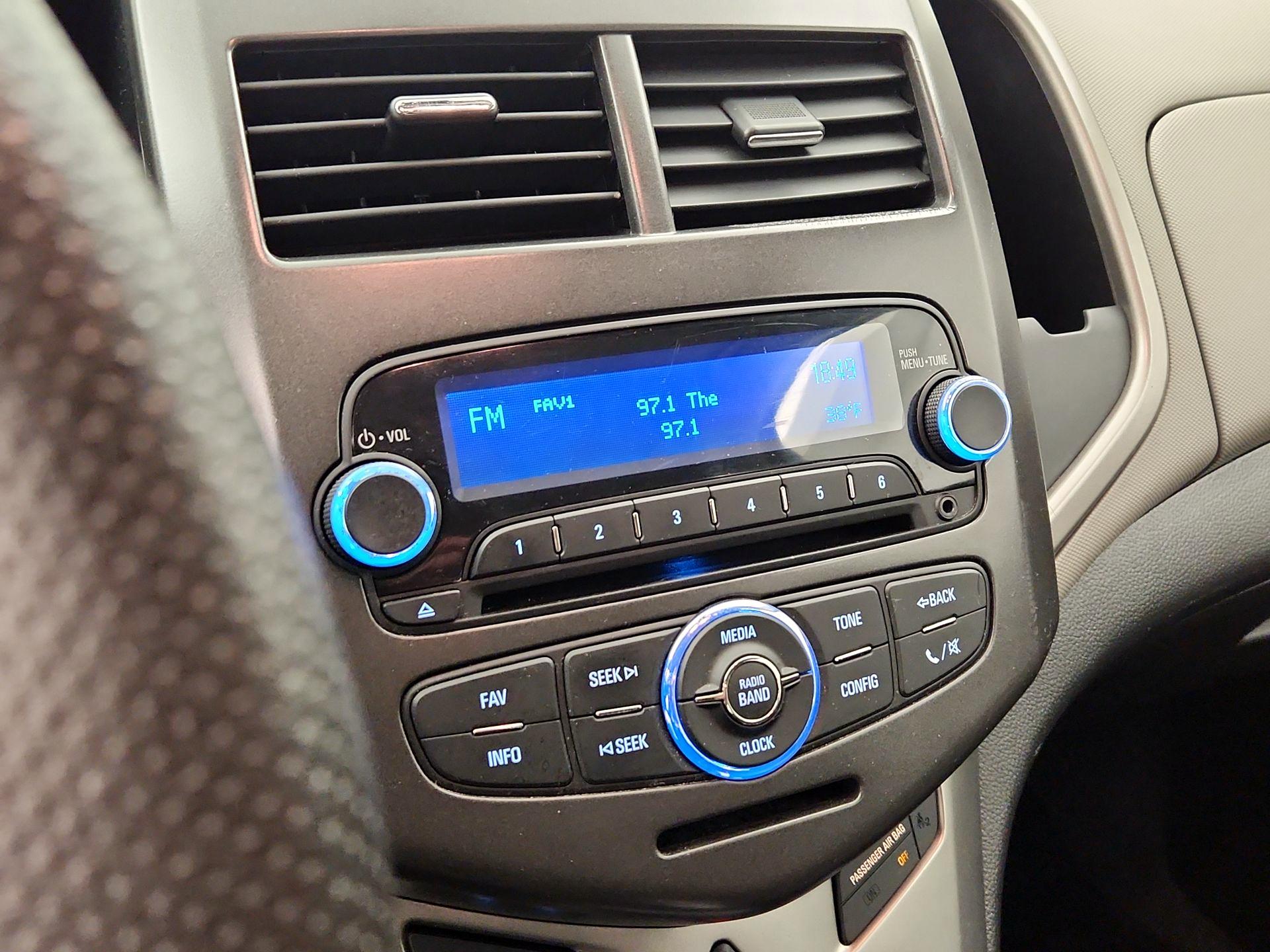 Thumbnail: 2015 Chevrolet Sonic - 14