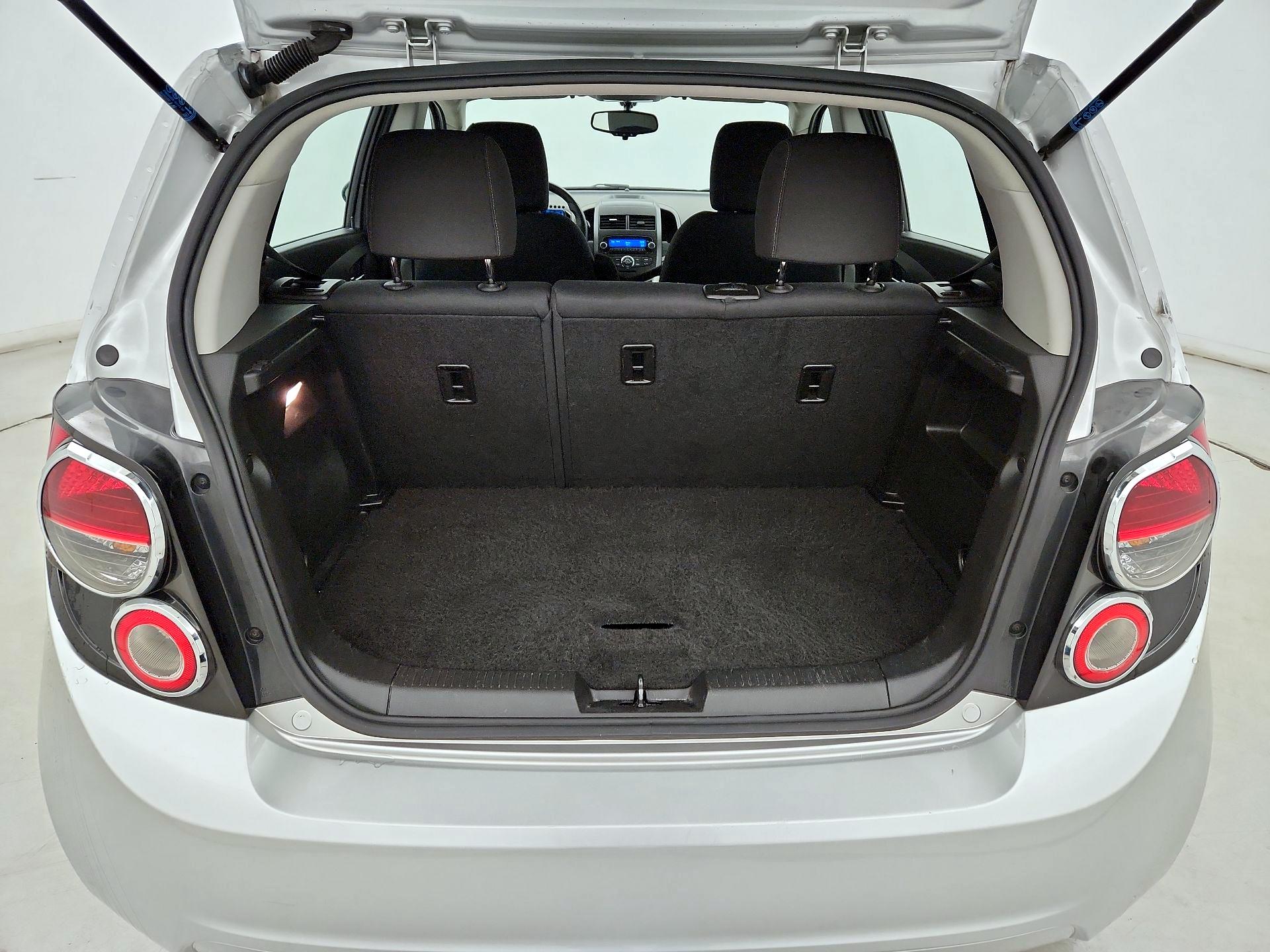 Thumbnail: 2015 Chevrolet Sonic - 19