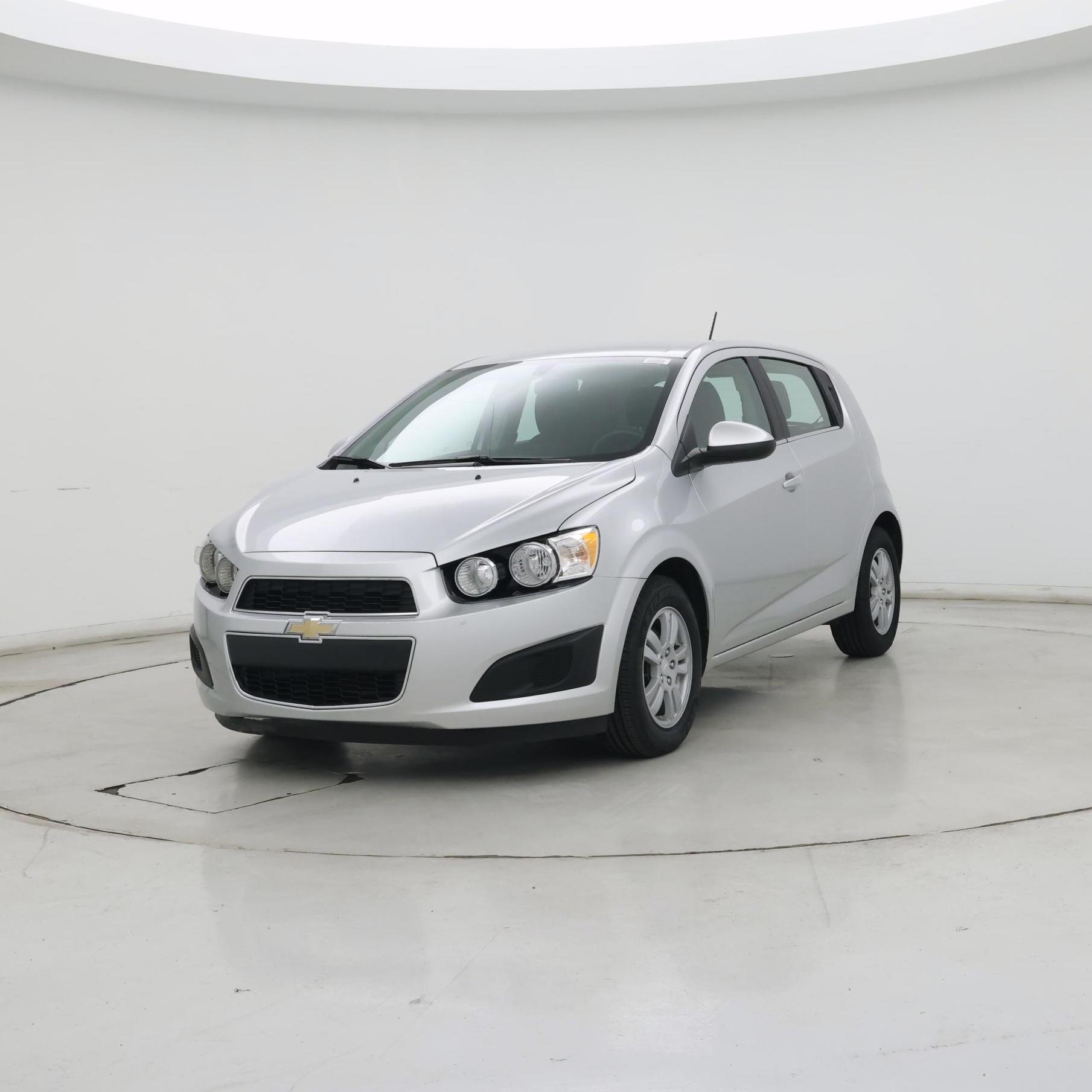Thumbnail: 2015 Chevrolet Sonic - 4