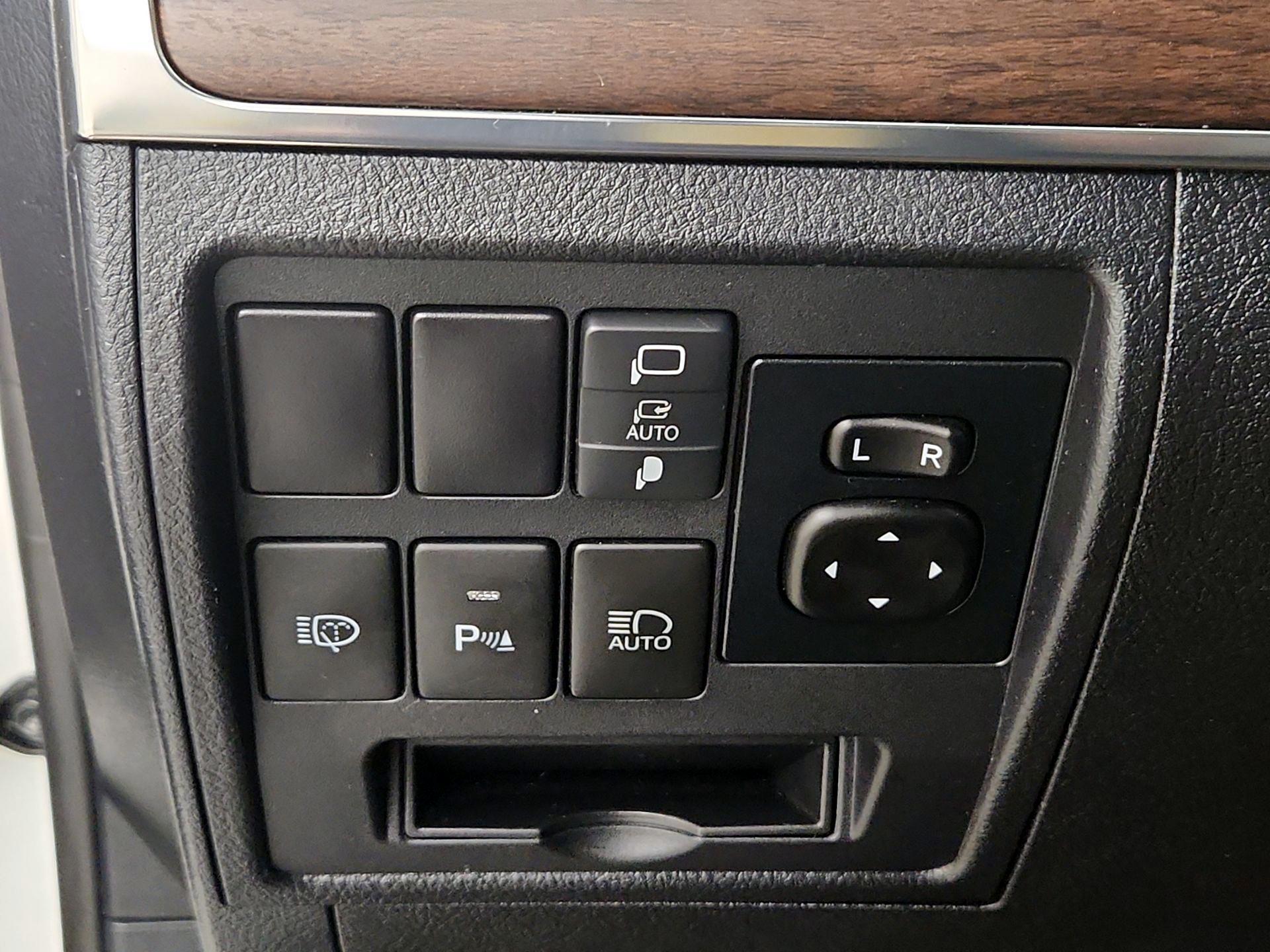 Thumbnail: 2021 Toyota Land Cruiser - 13