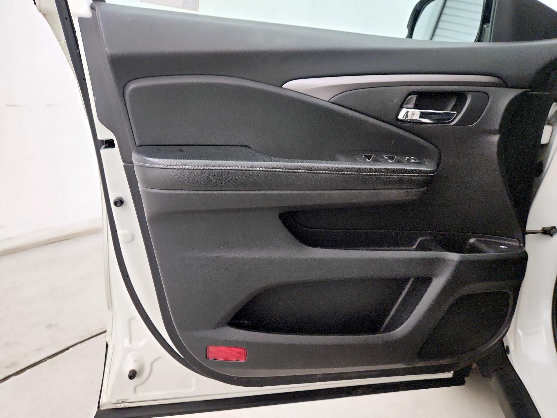 Thumbnail: 2018 Honda Ridgeline - 12