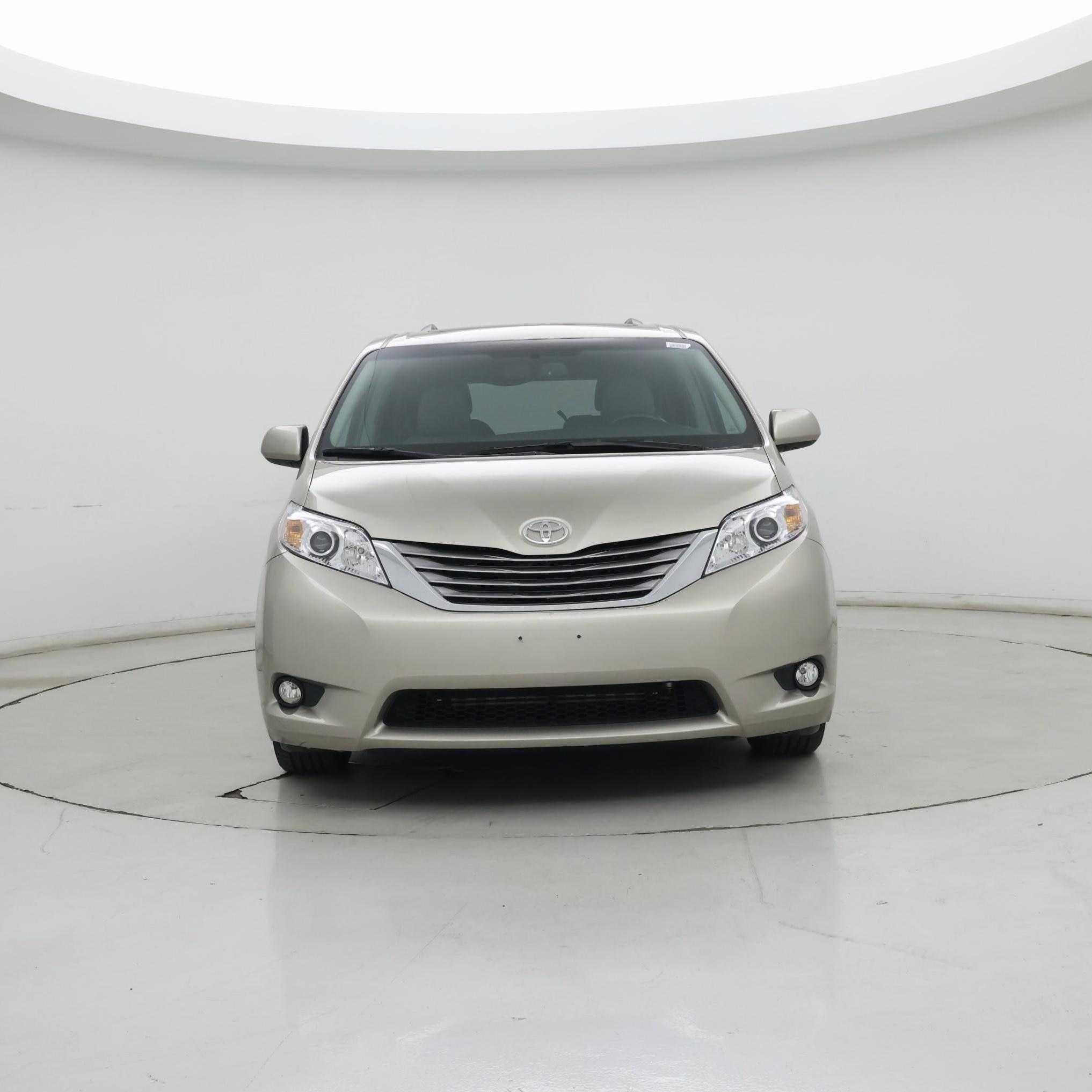 Thumbnail: 2017 Toyota Sienna - 5