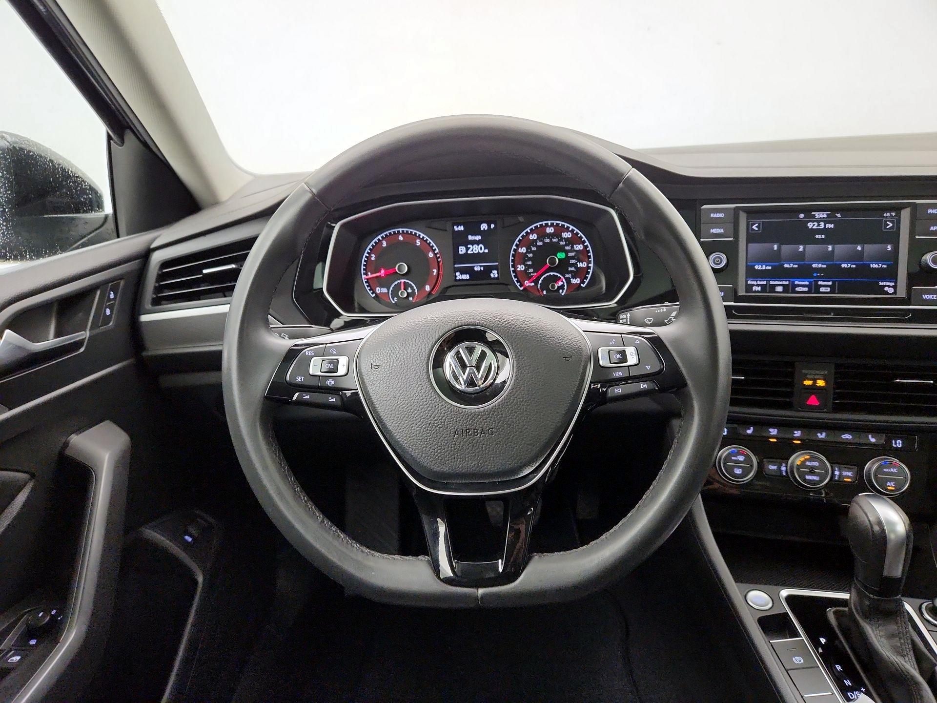 Thumbnail: 2020 Volkswagen Jetta - 10