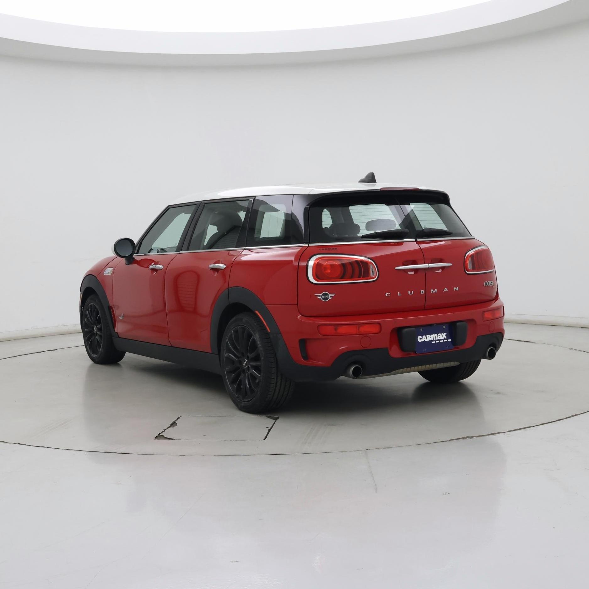 Thumbnail: 2019 MINI Cooper Clubman - 2