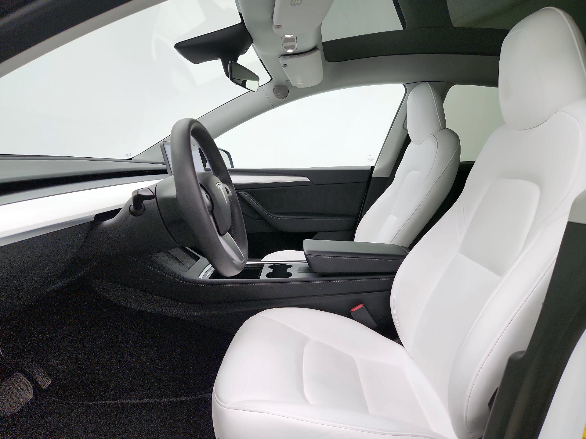Thumbnail: 2023 Tesla Model Y - 11