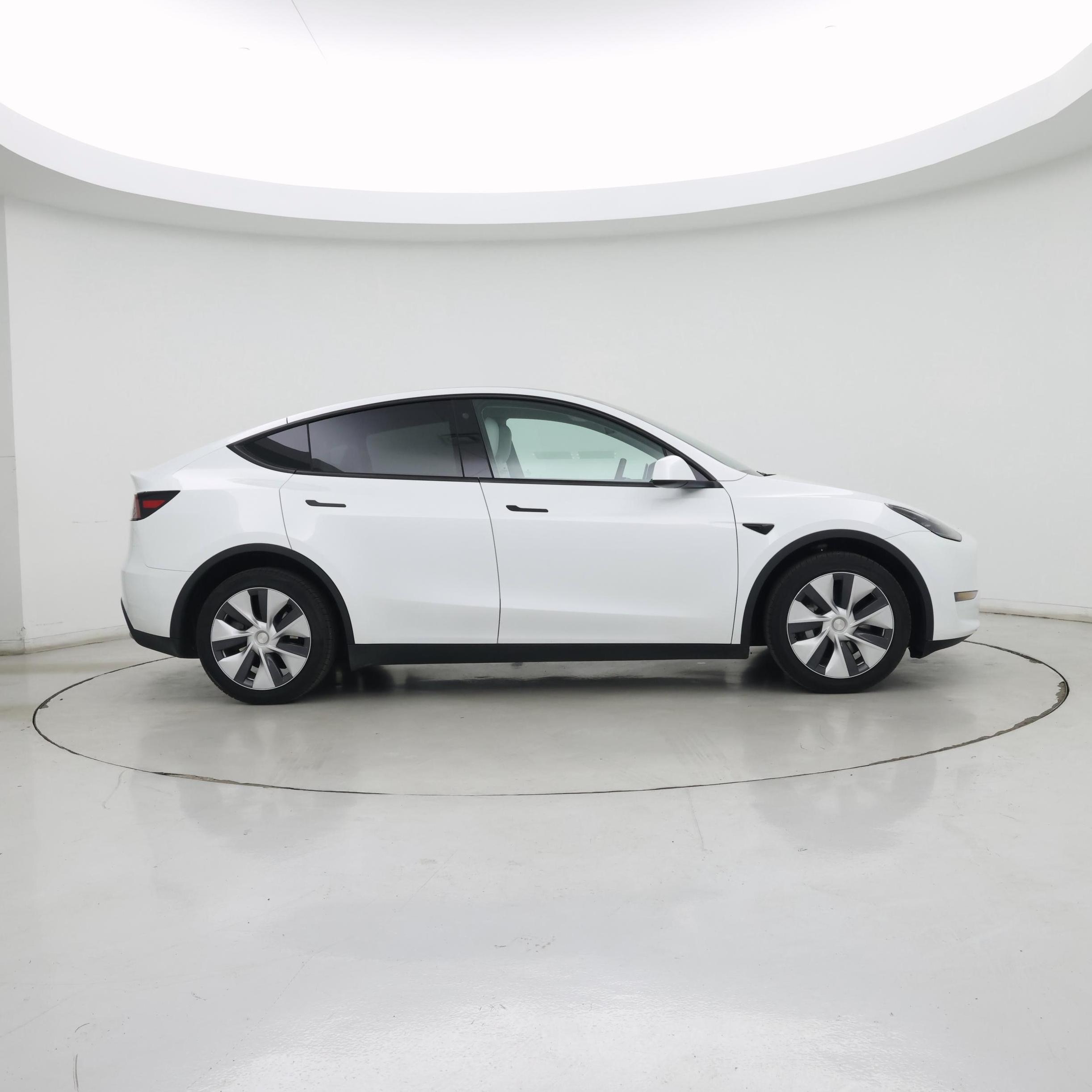 Thumbnail: 2023 Tesla Model Y - 7