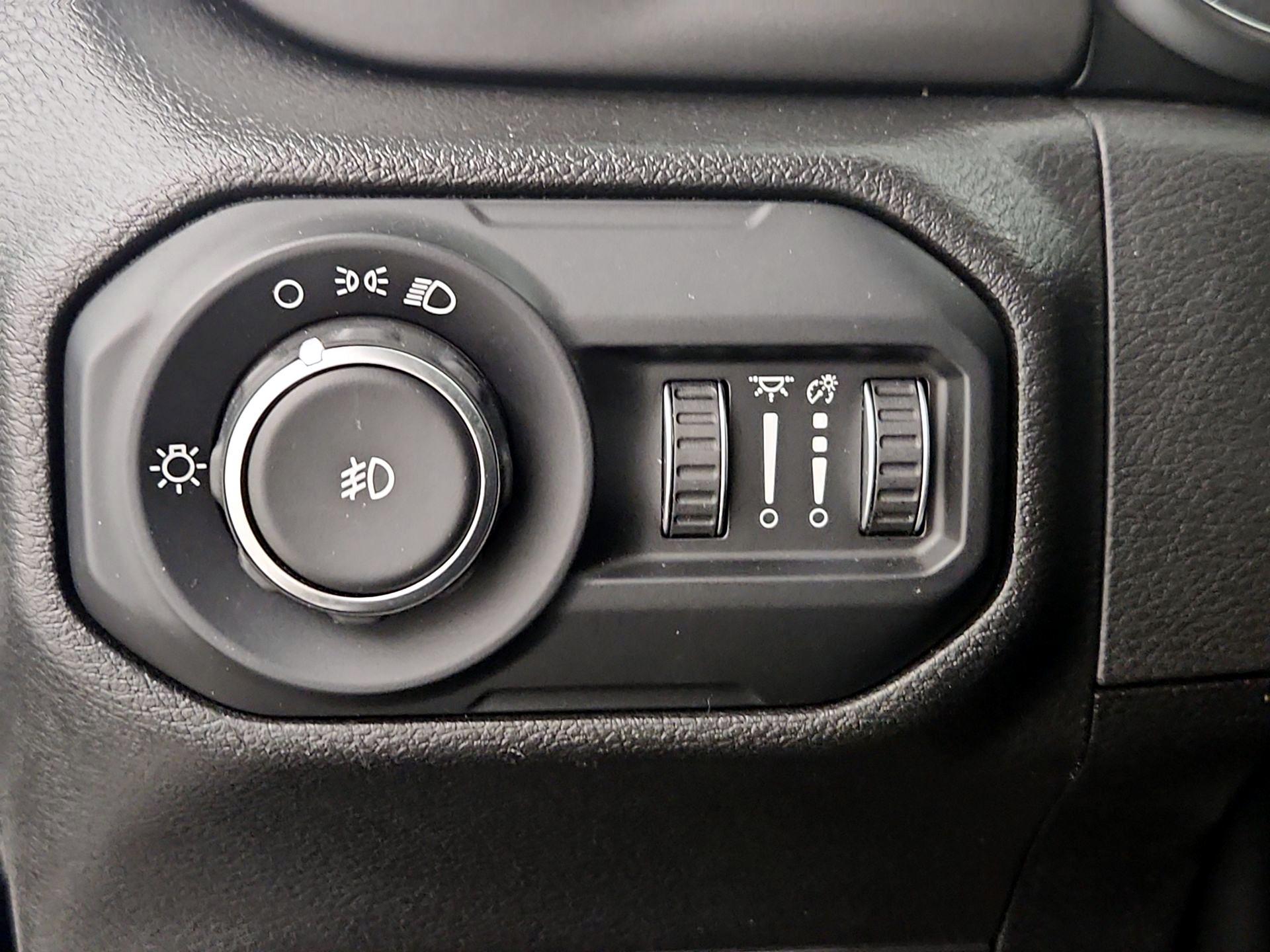 Thumbnail: 2021 Jeep Wrangler - 13