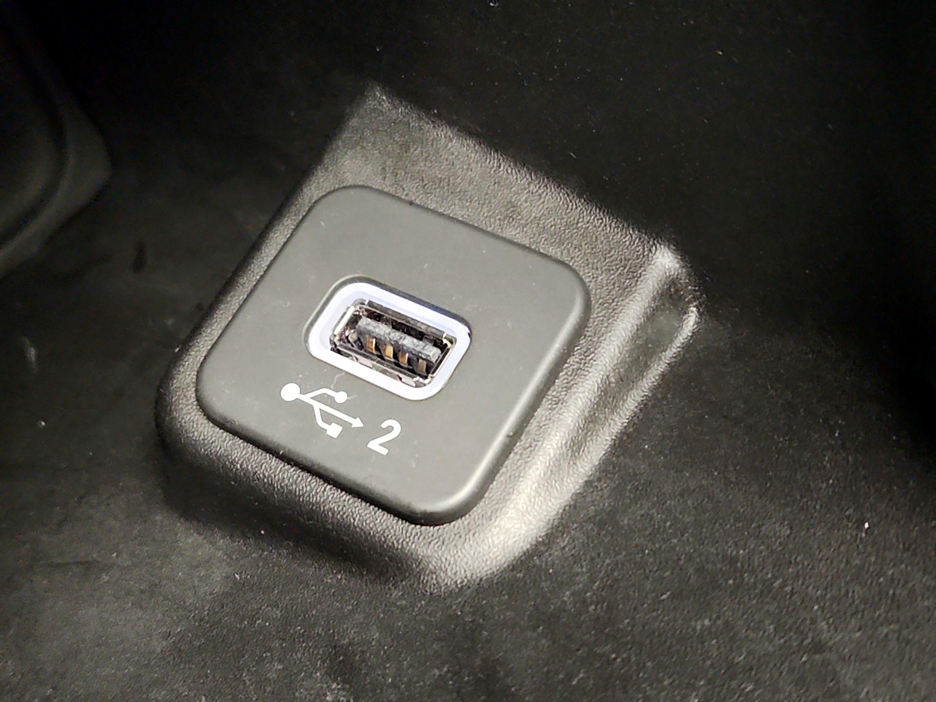 Thumbnail: 2021 Jeep Wrangler - 18