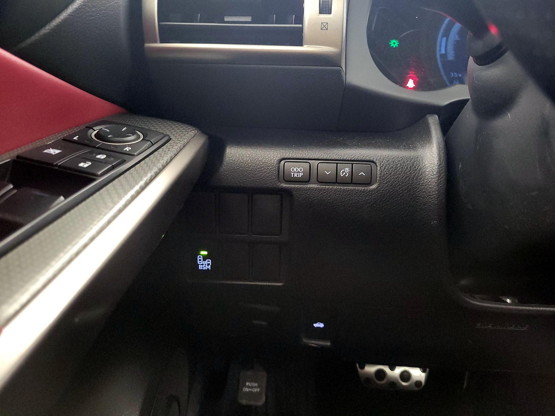 Thumbnail: 2014 Lexus IS - 13