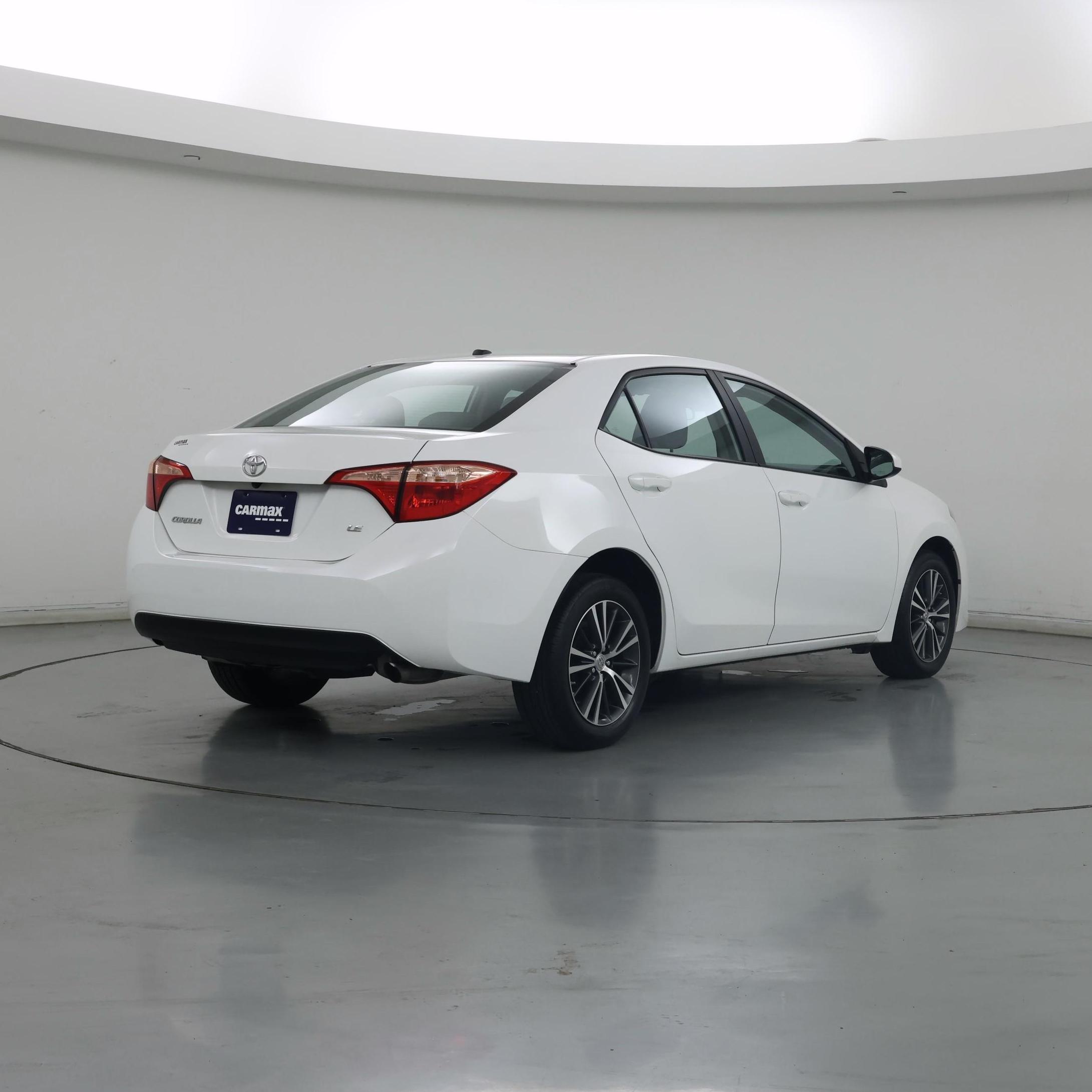 Thumbnail: 2018 Toyota Corolla - 8