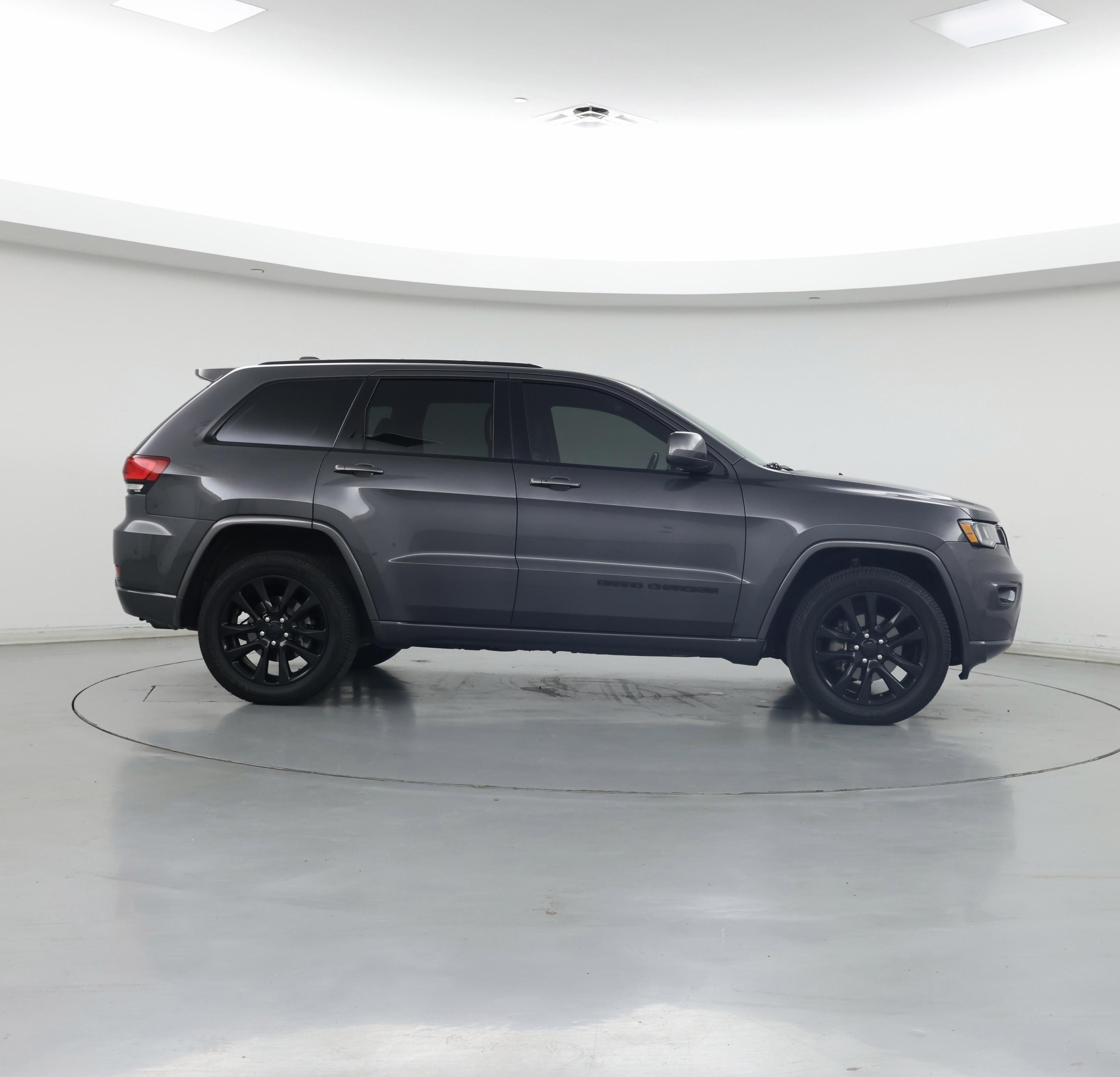 Thumbnail: 2018 Jeep Grand Cherokee - 7