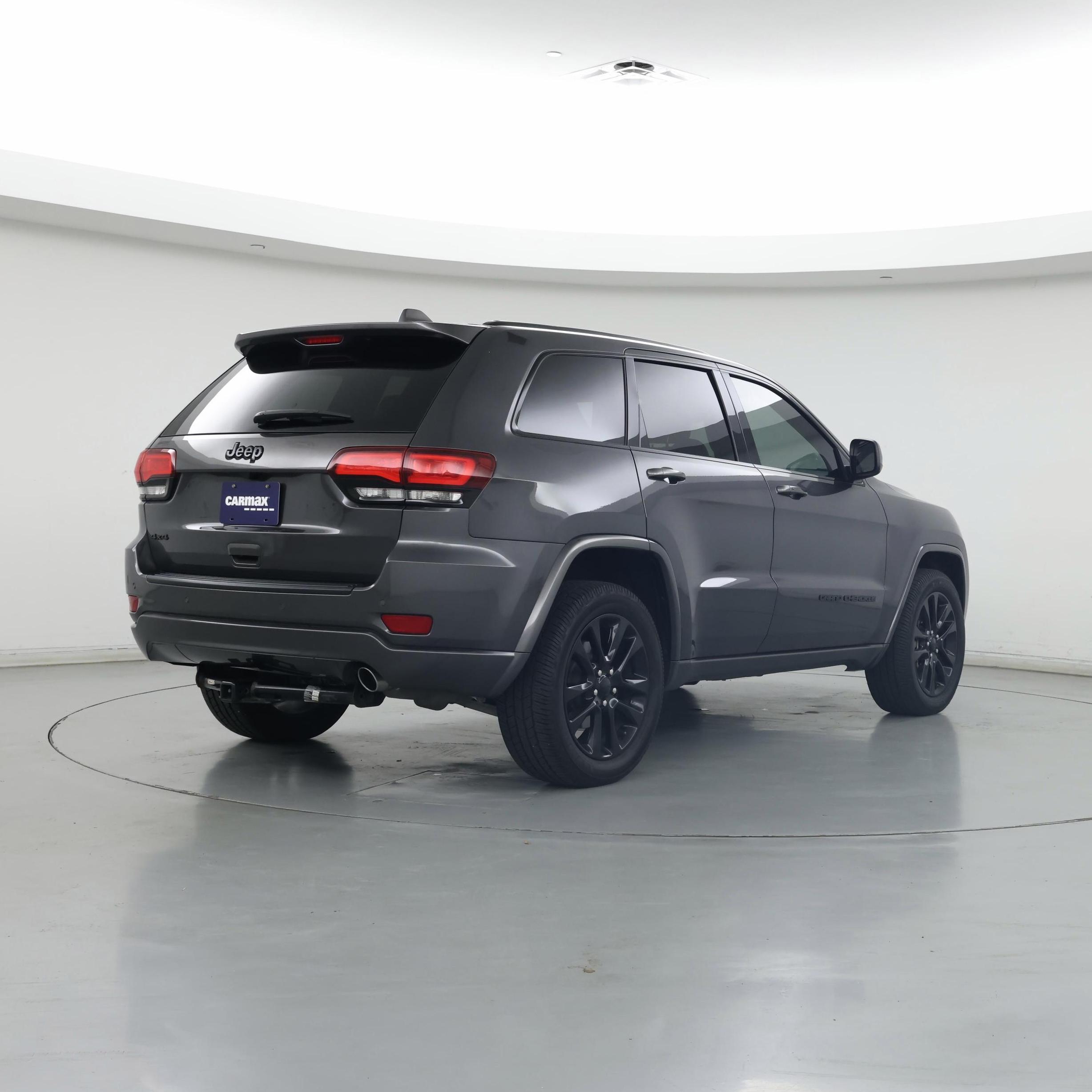 Thumbnail: 2018 Jeep Grand Cherokee - 8