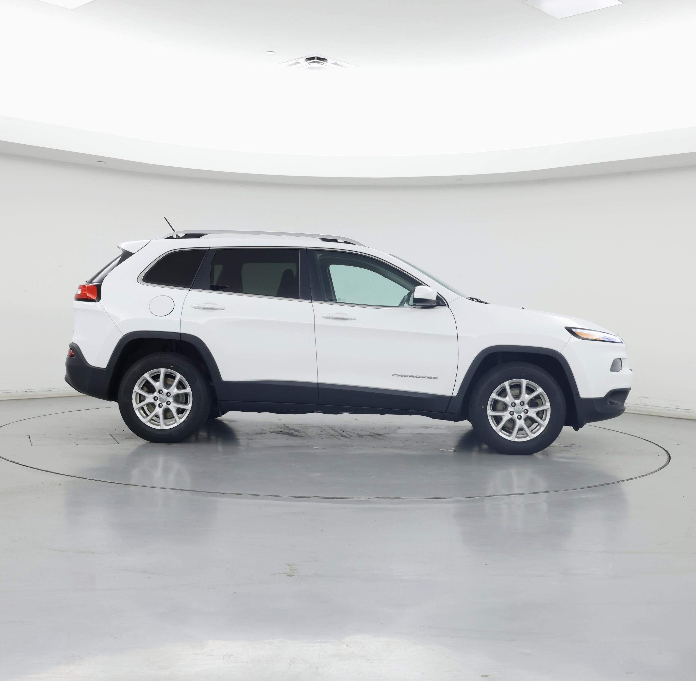 Thumbnail: 2016 Jeep Cherokee - 7